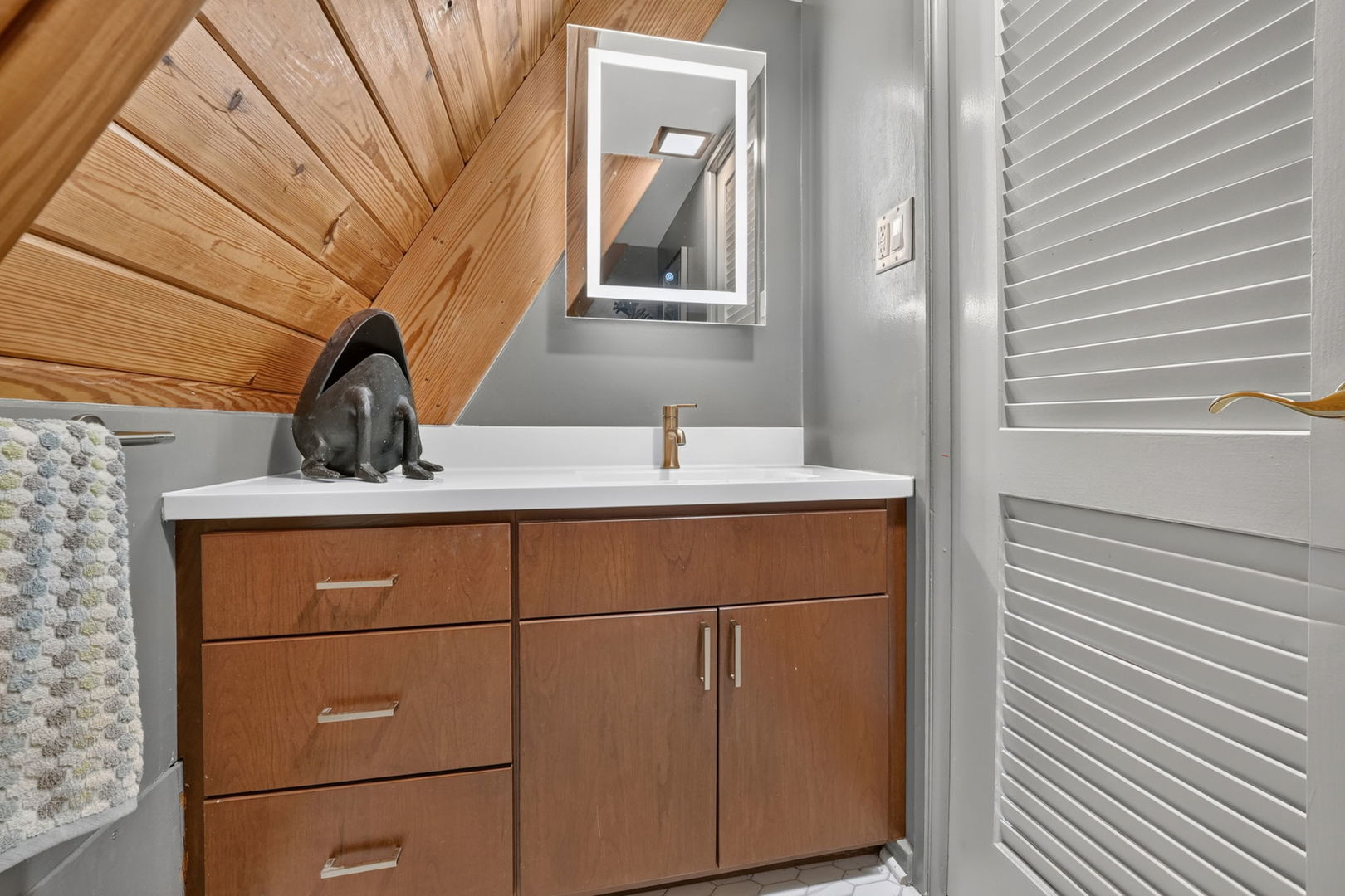 property viewer photo 16
