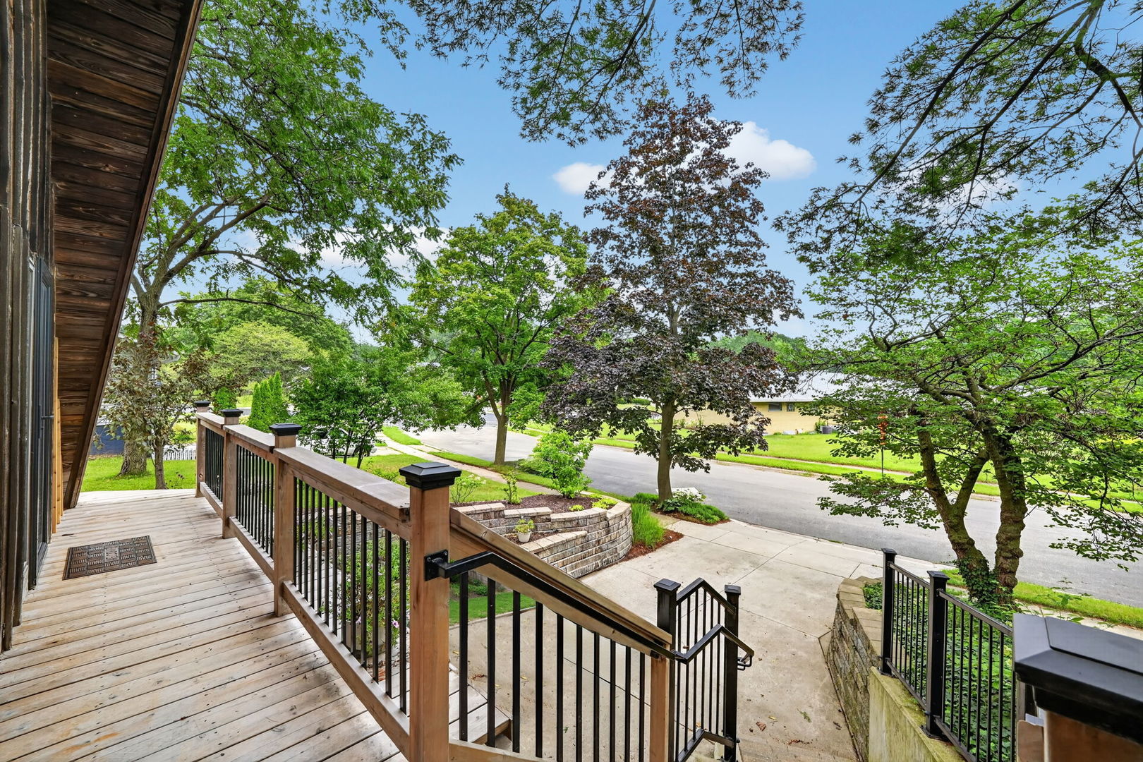 property viewer photo 2