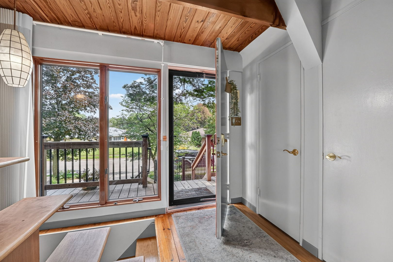 property viewer photo 3