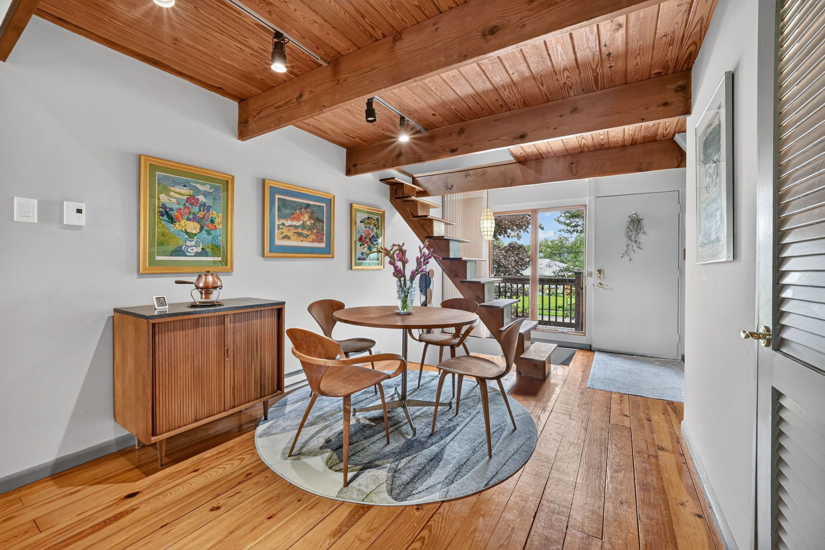 property viewer photo 5