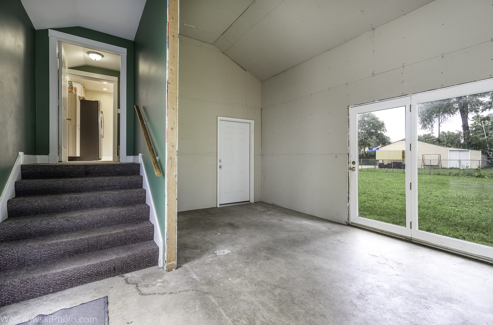 main property photo 31