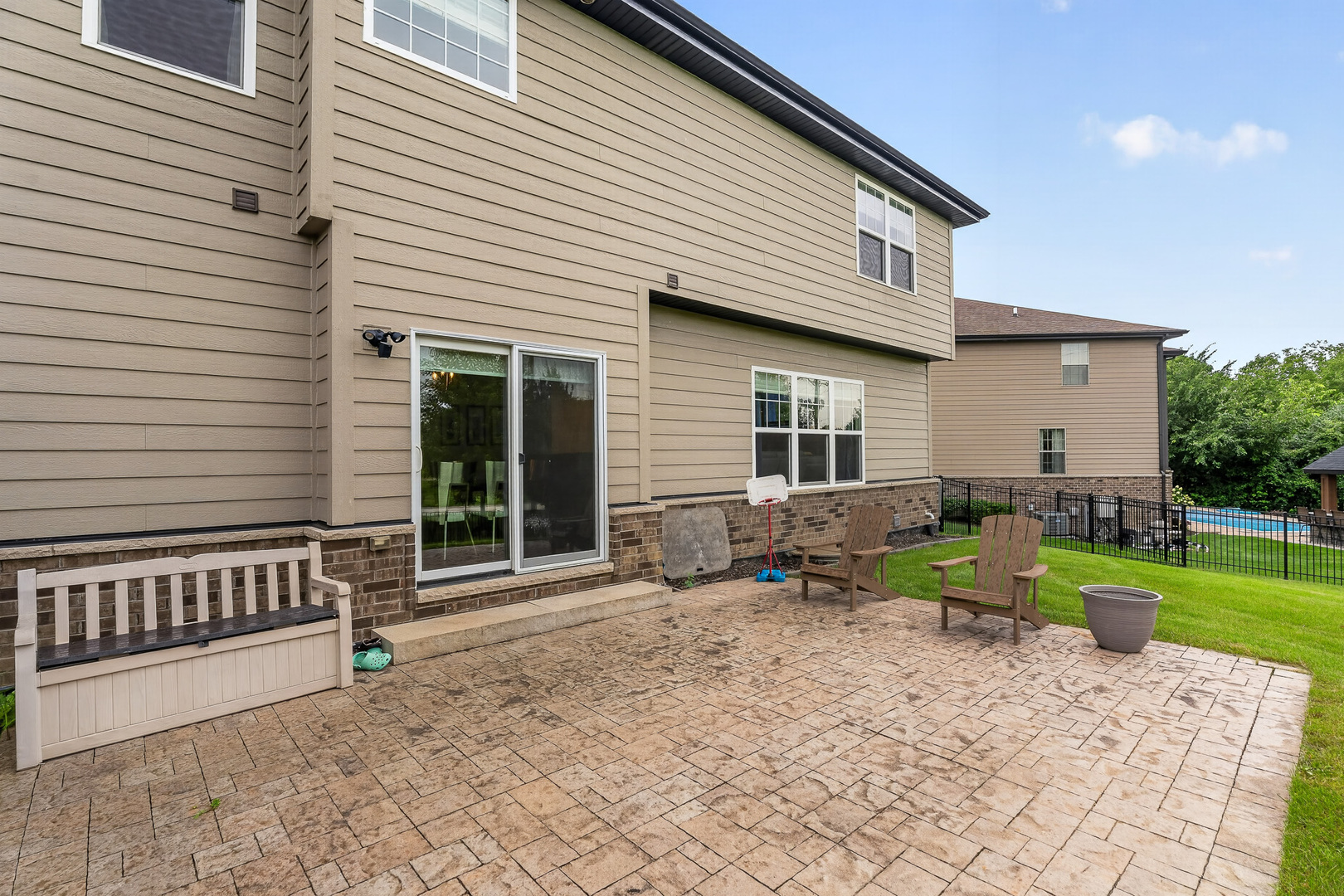 main property photo 51