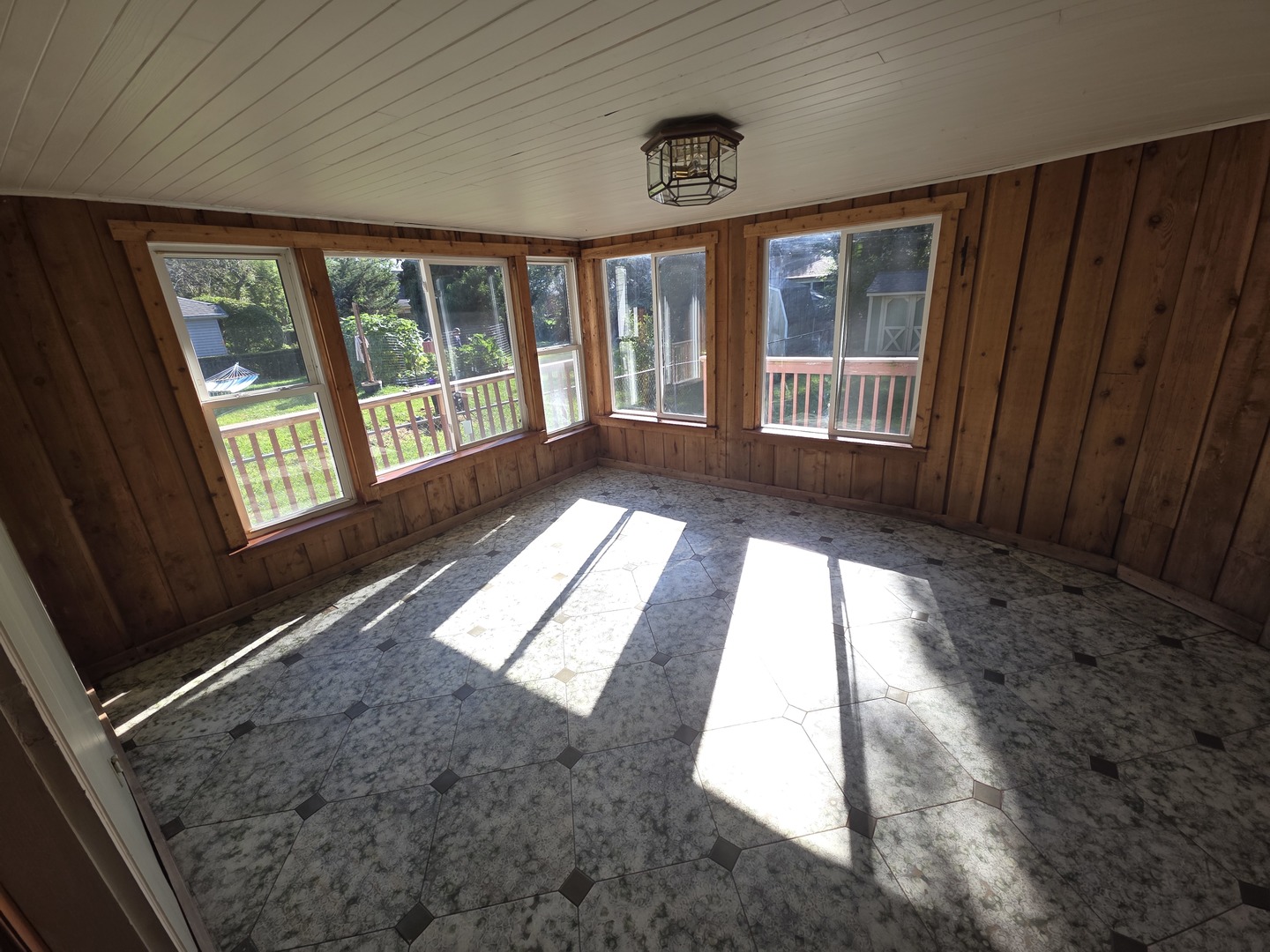 property viewer photo 4