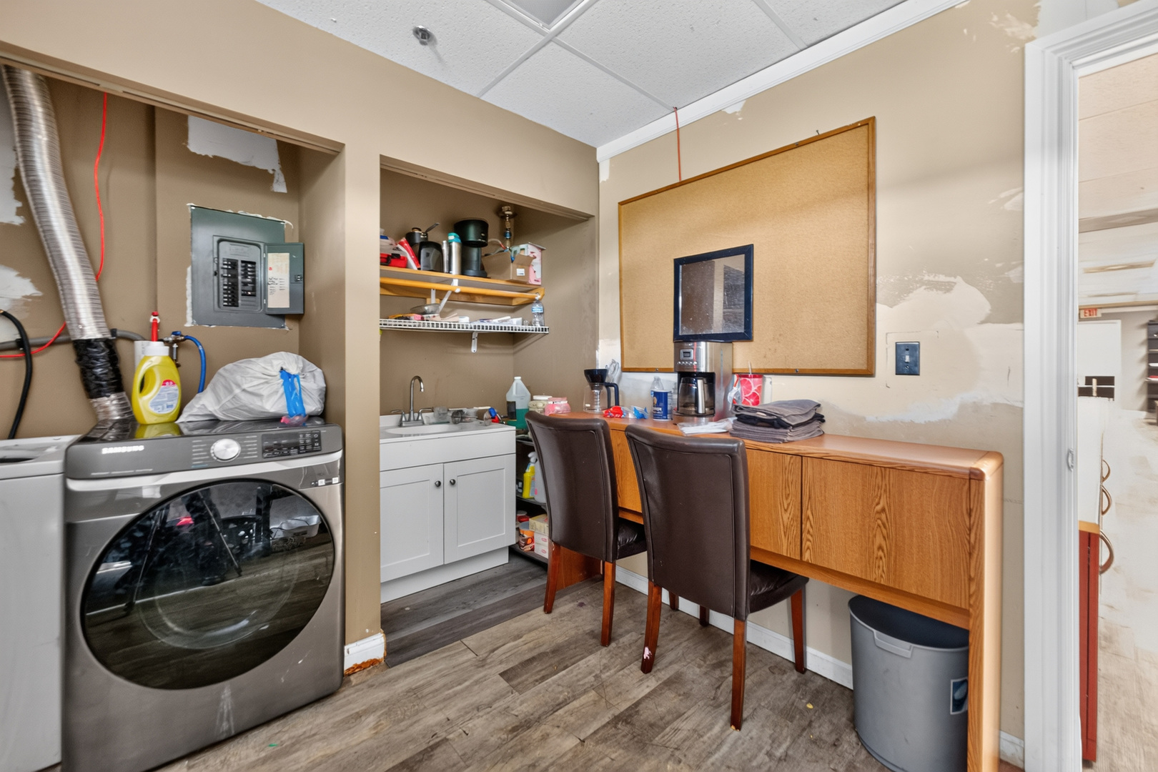main property photo 12