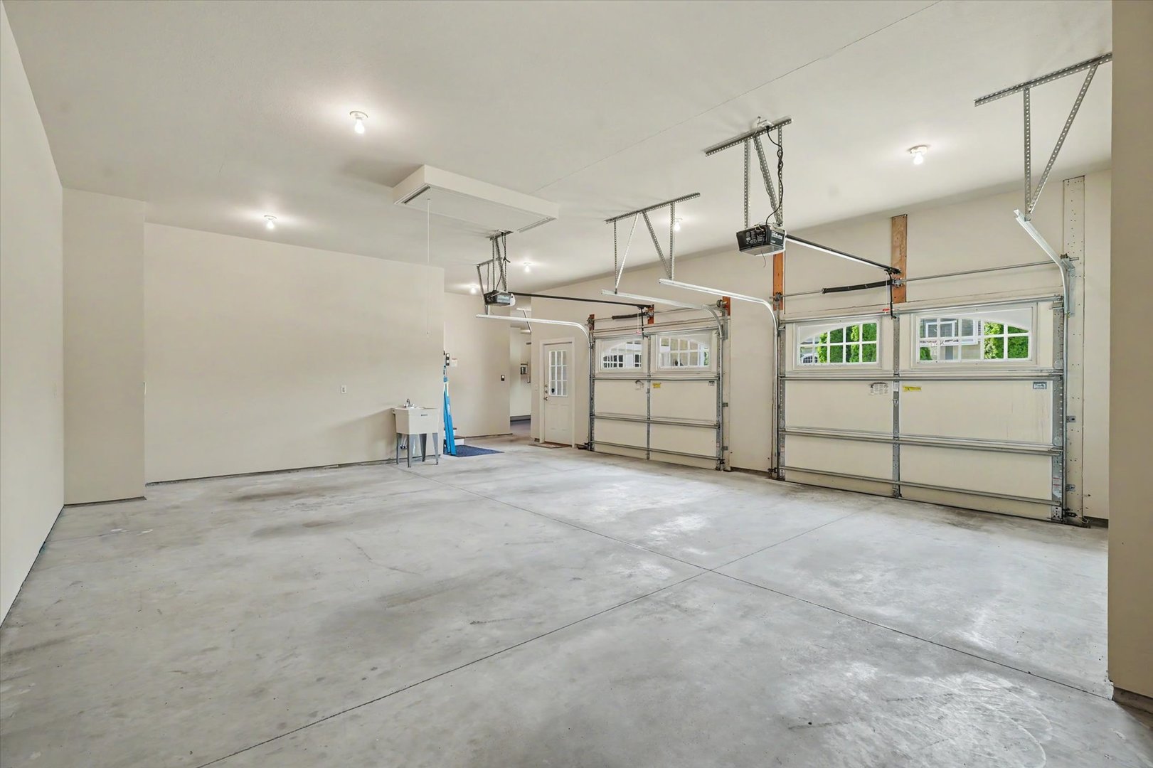 main property photo 75