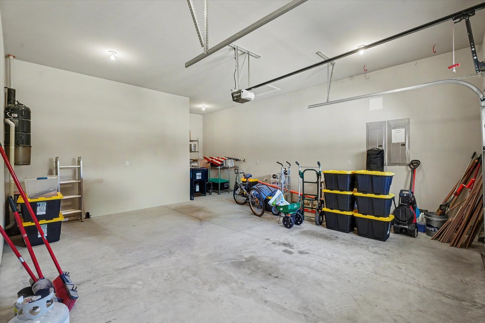 main property photo 76