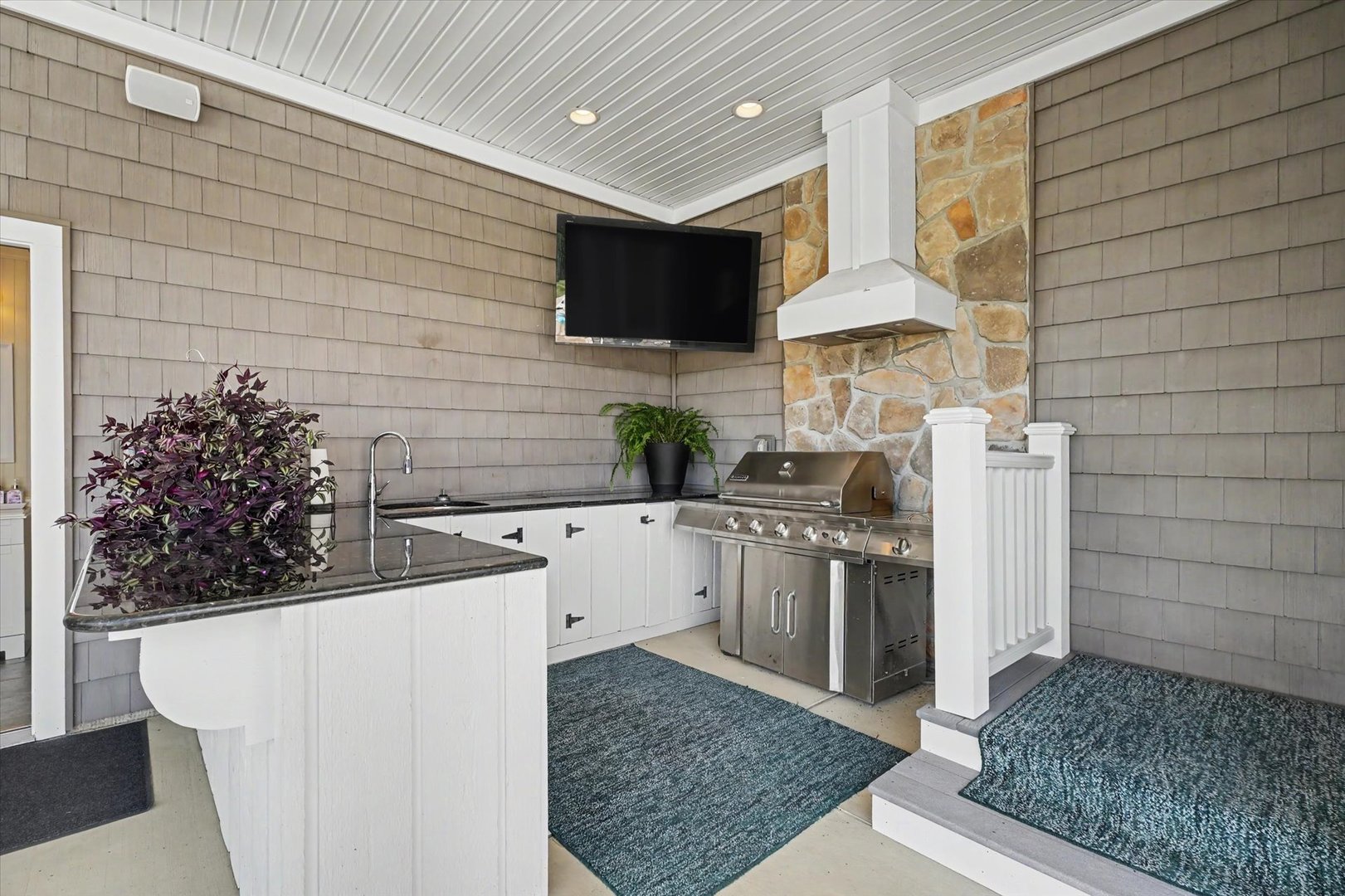 main property photo 77