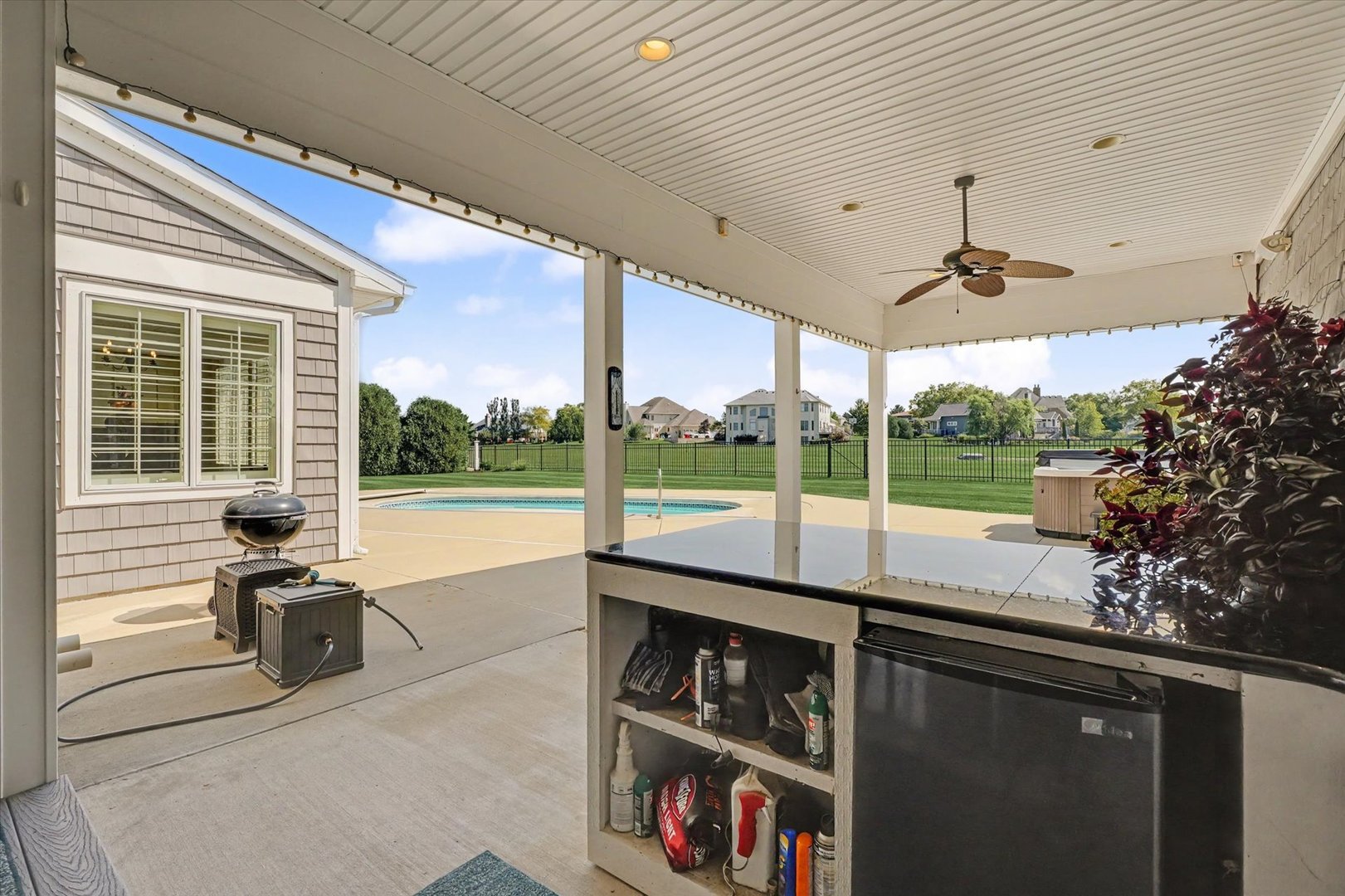 main property photo 79