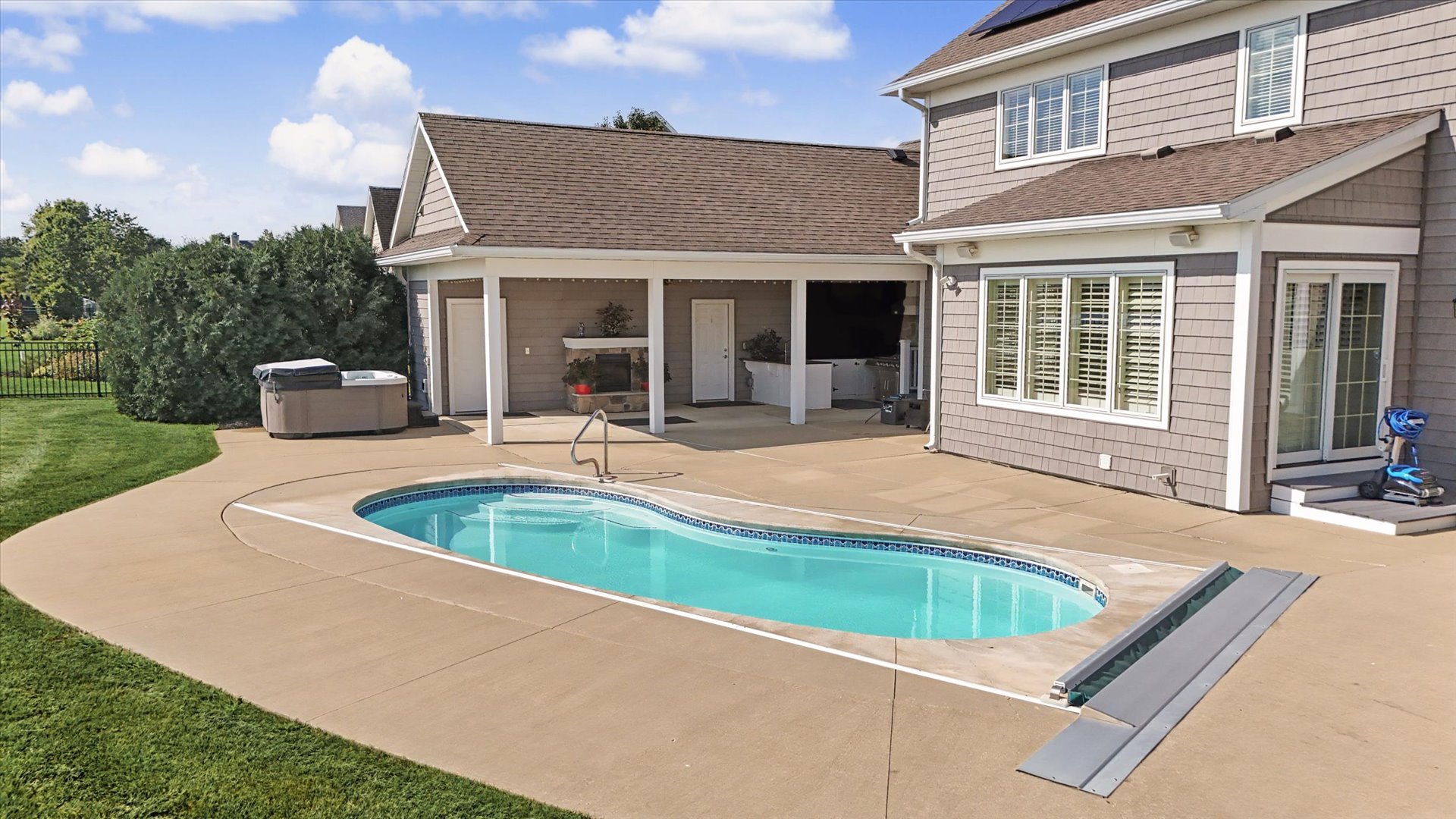 main property photo 97