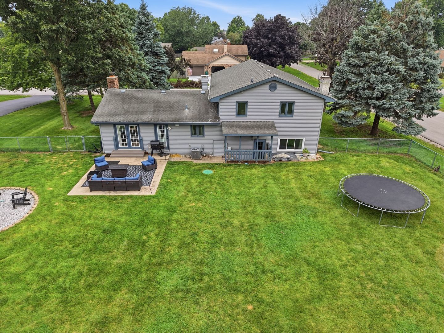 main property photo 34