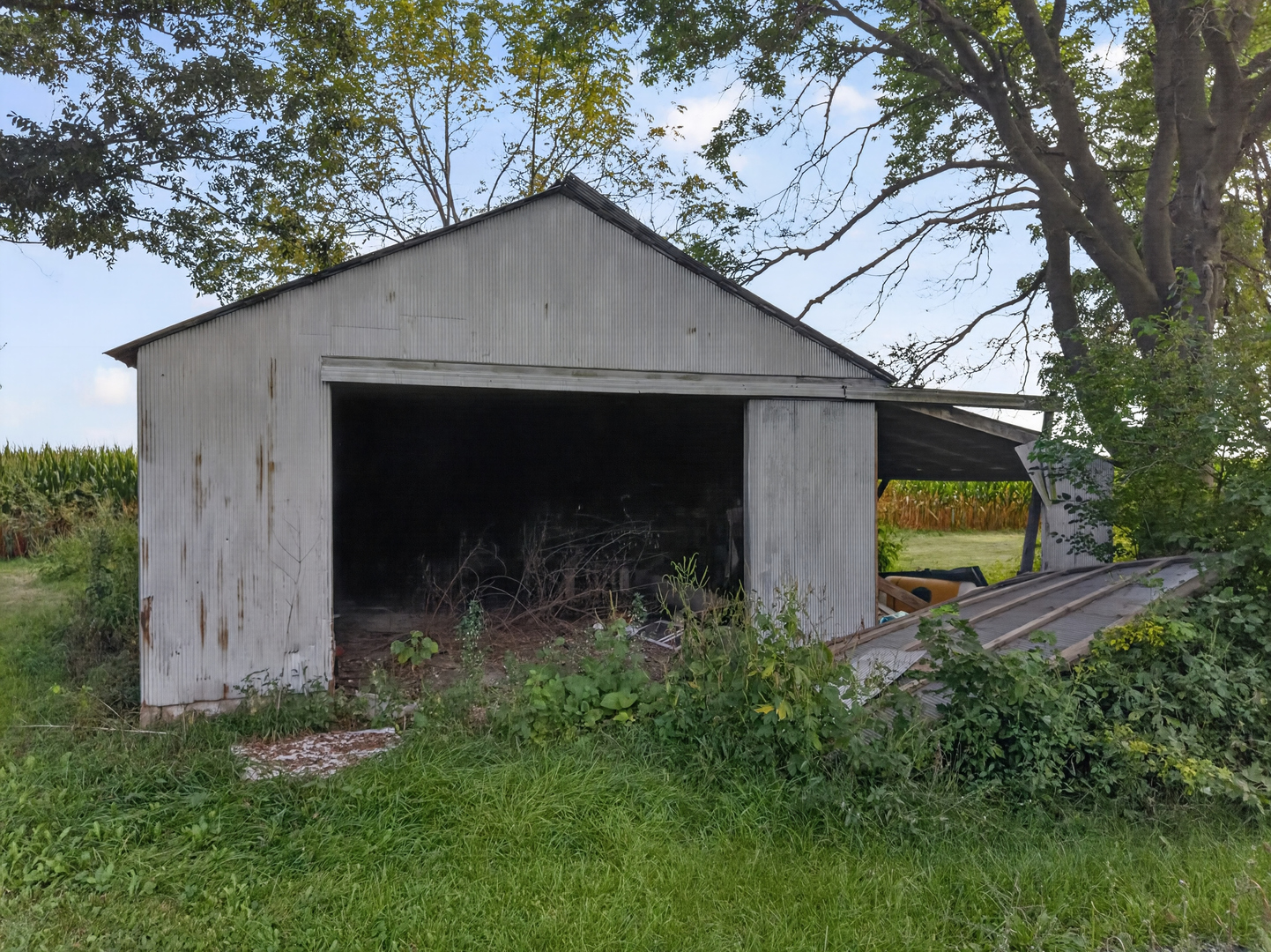 main property photo 39