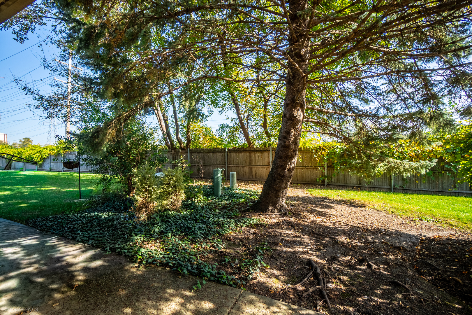 main property photo 32