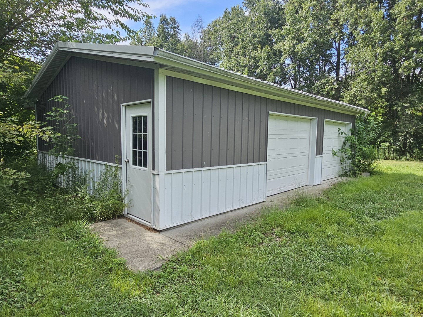 main property photo 5