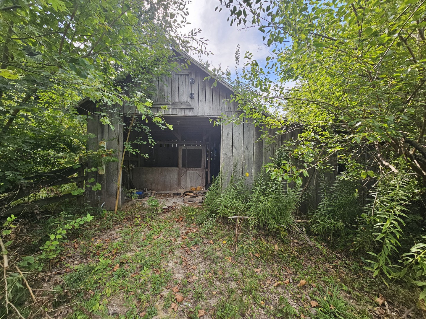 main property photo 8