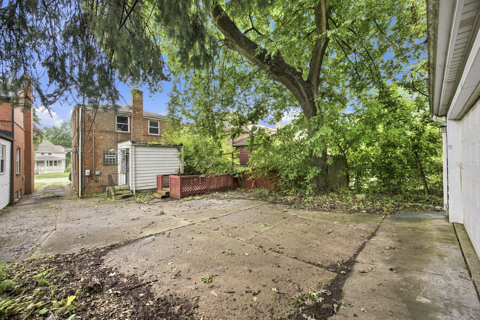 main property photo 33