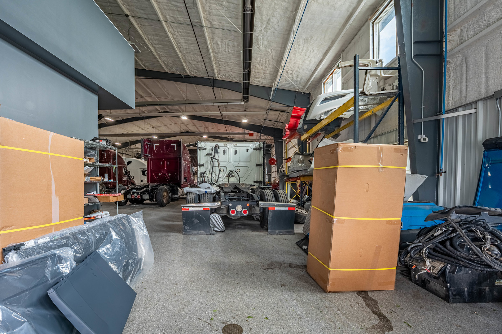 main property photo 16