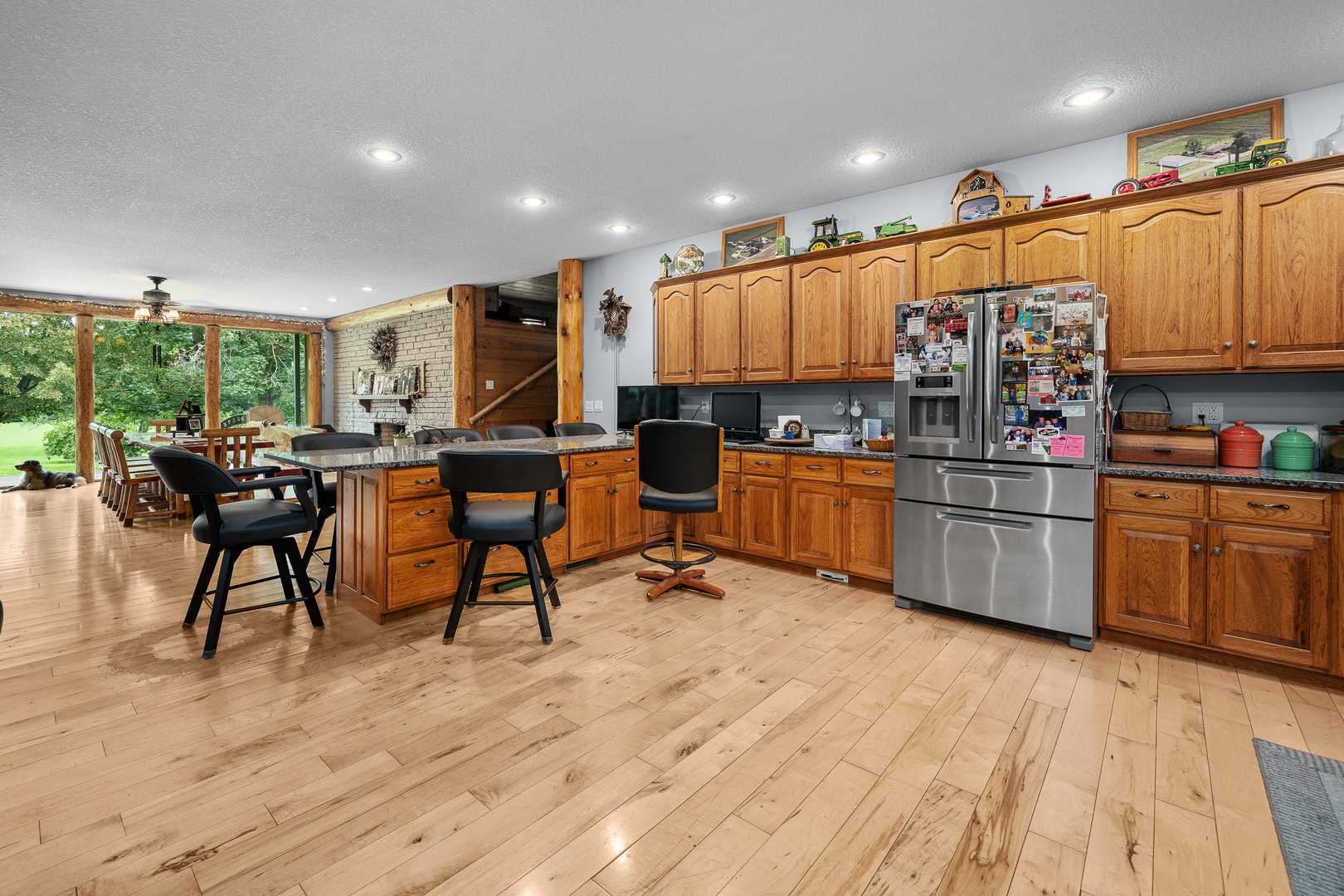 main property photo 16