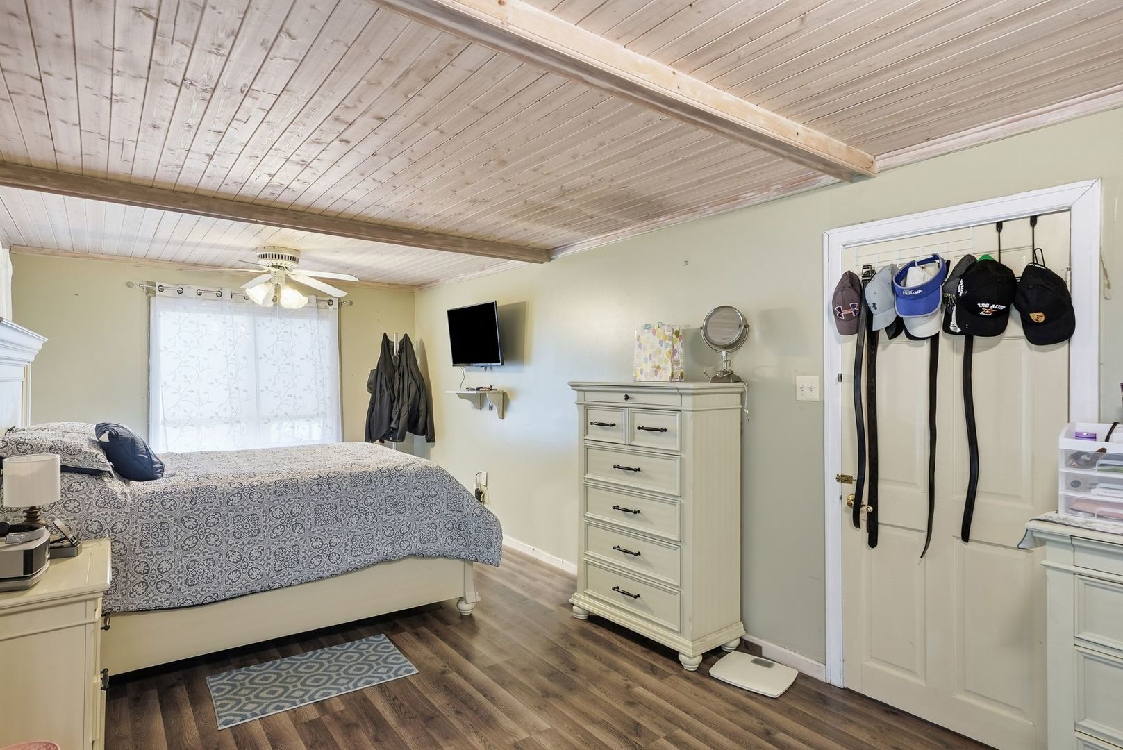 main property photo 22