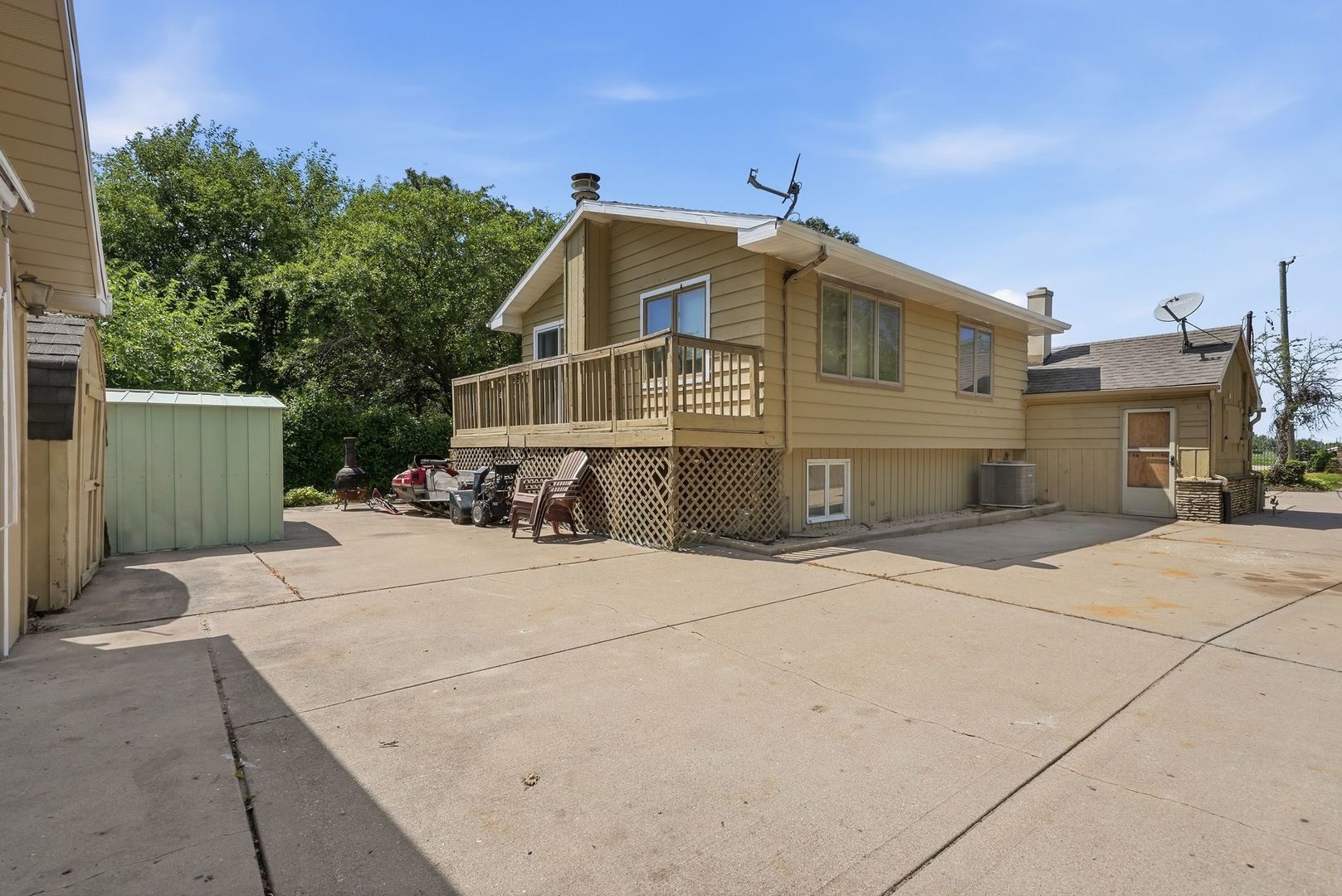 main property photo 35