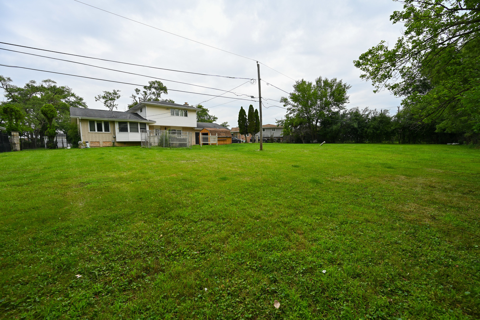 main property photo 13
