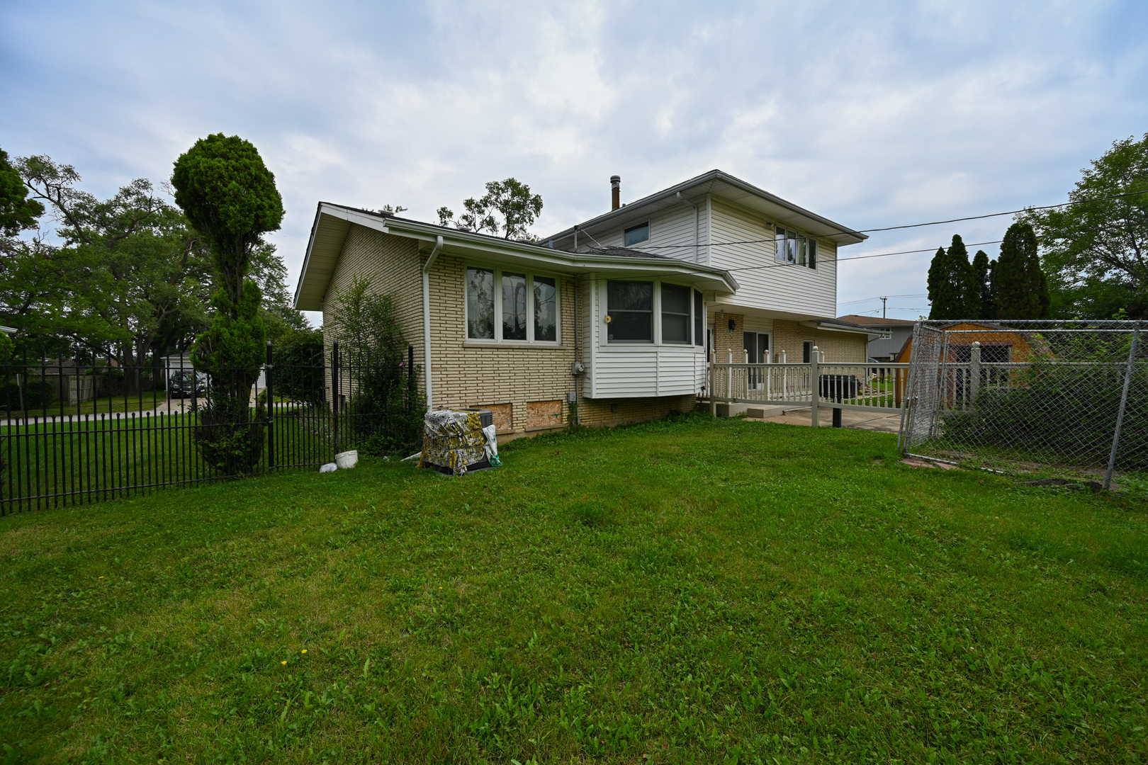 main property photo 14