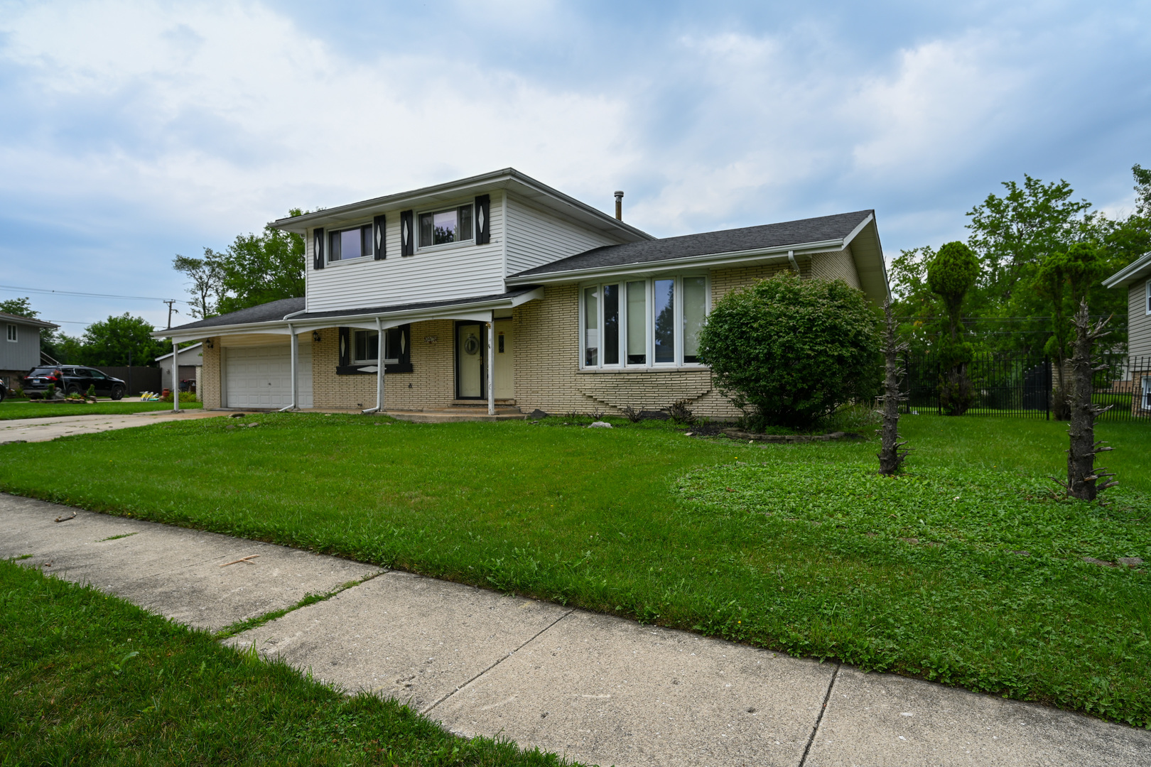 main property photo 2