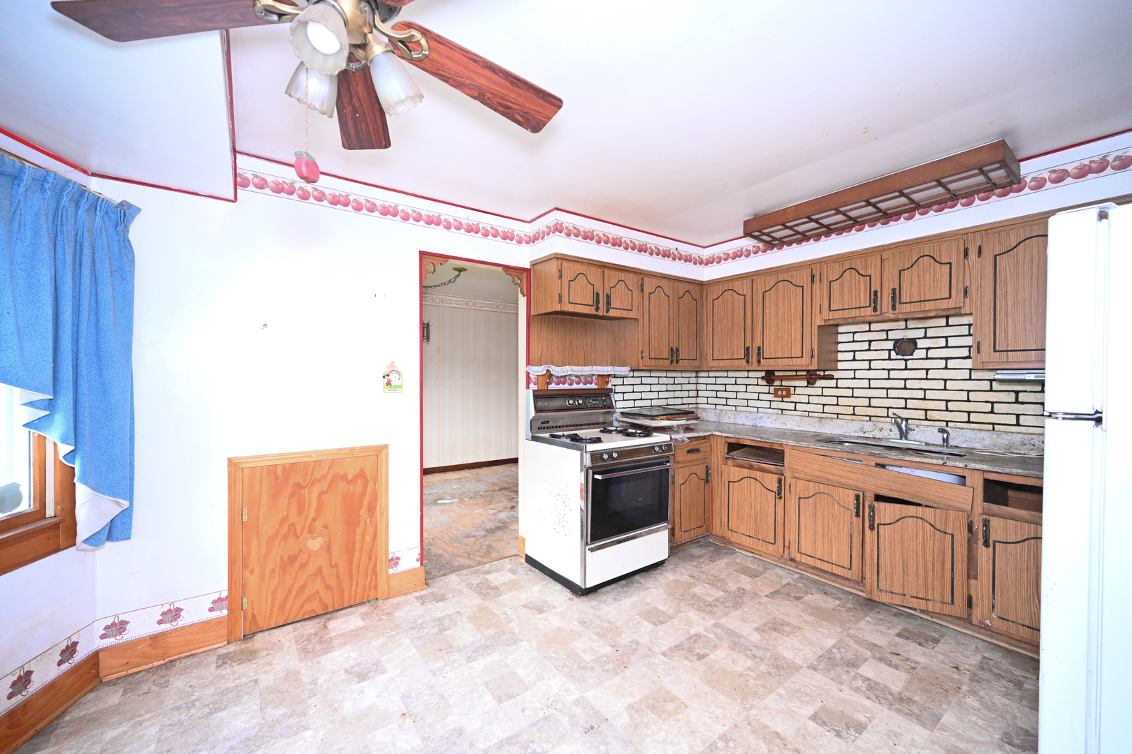 main property photo 6