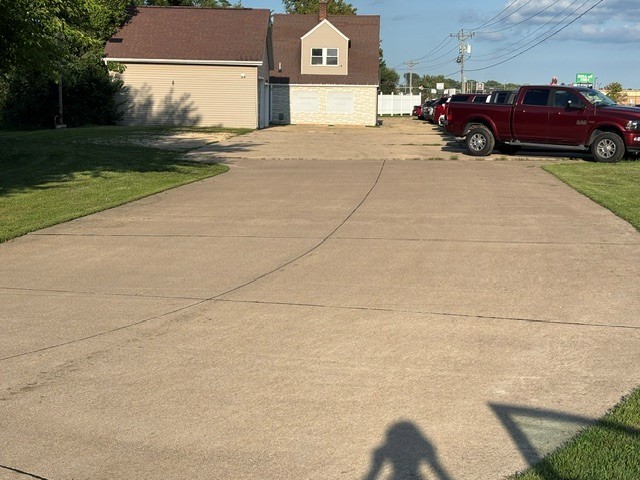 main property photo 28