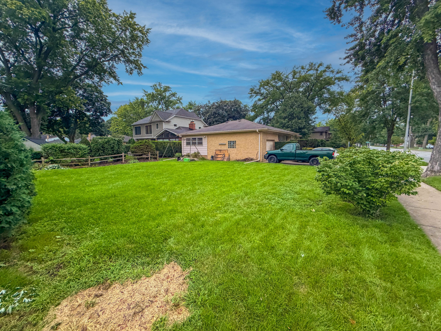 main property photo 8