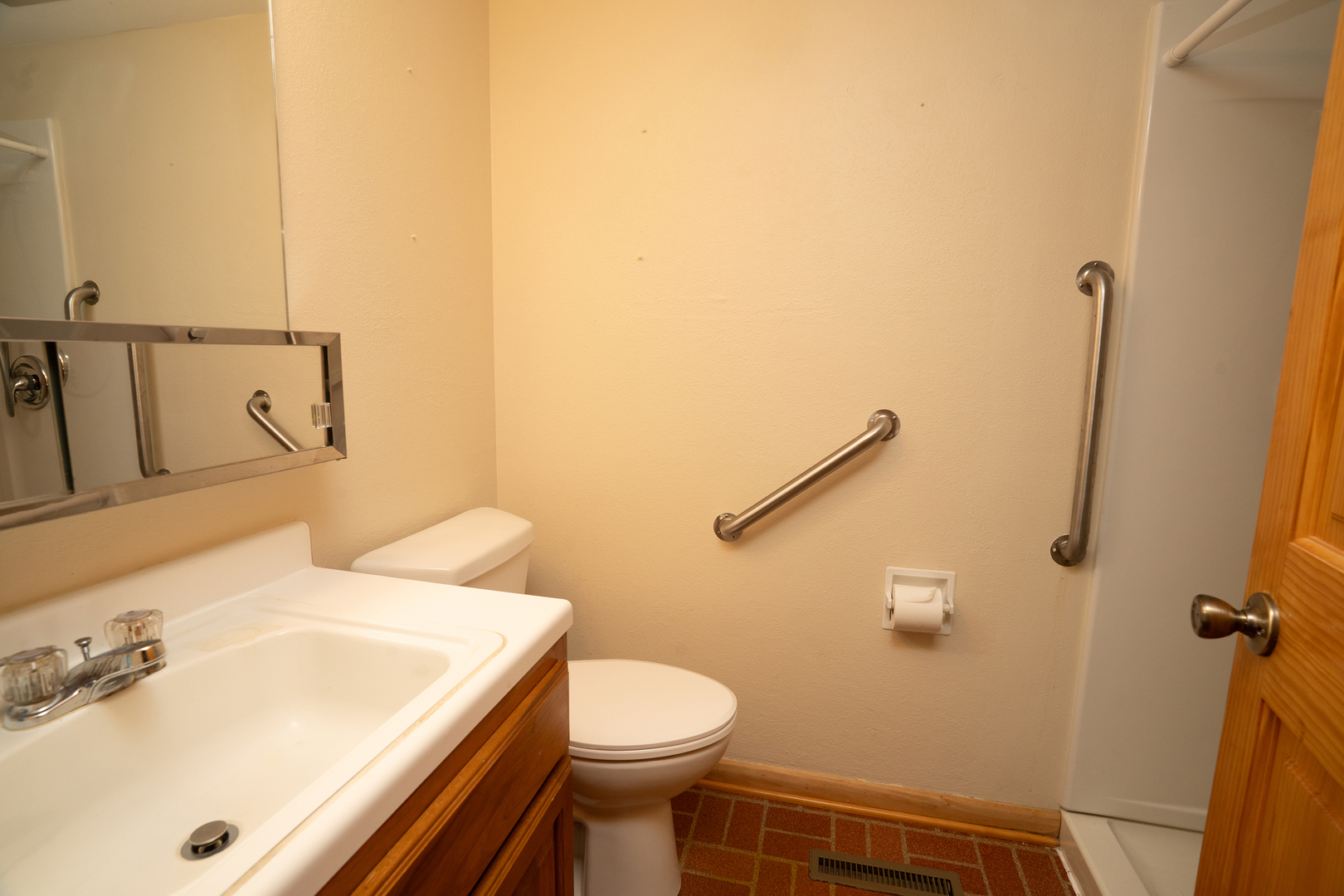 main property photo 33
