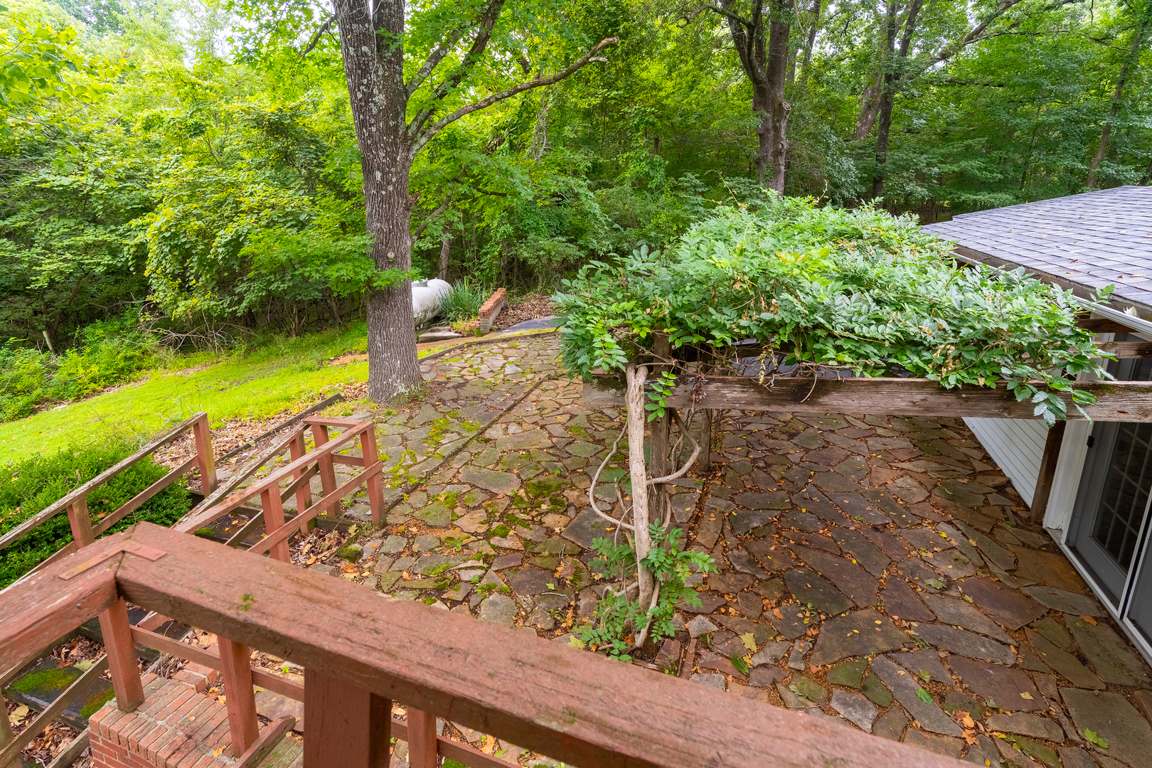 main property photo 38