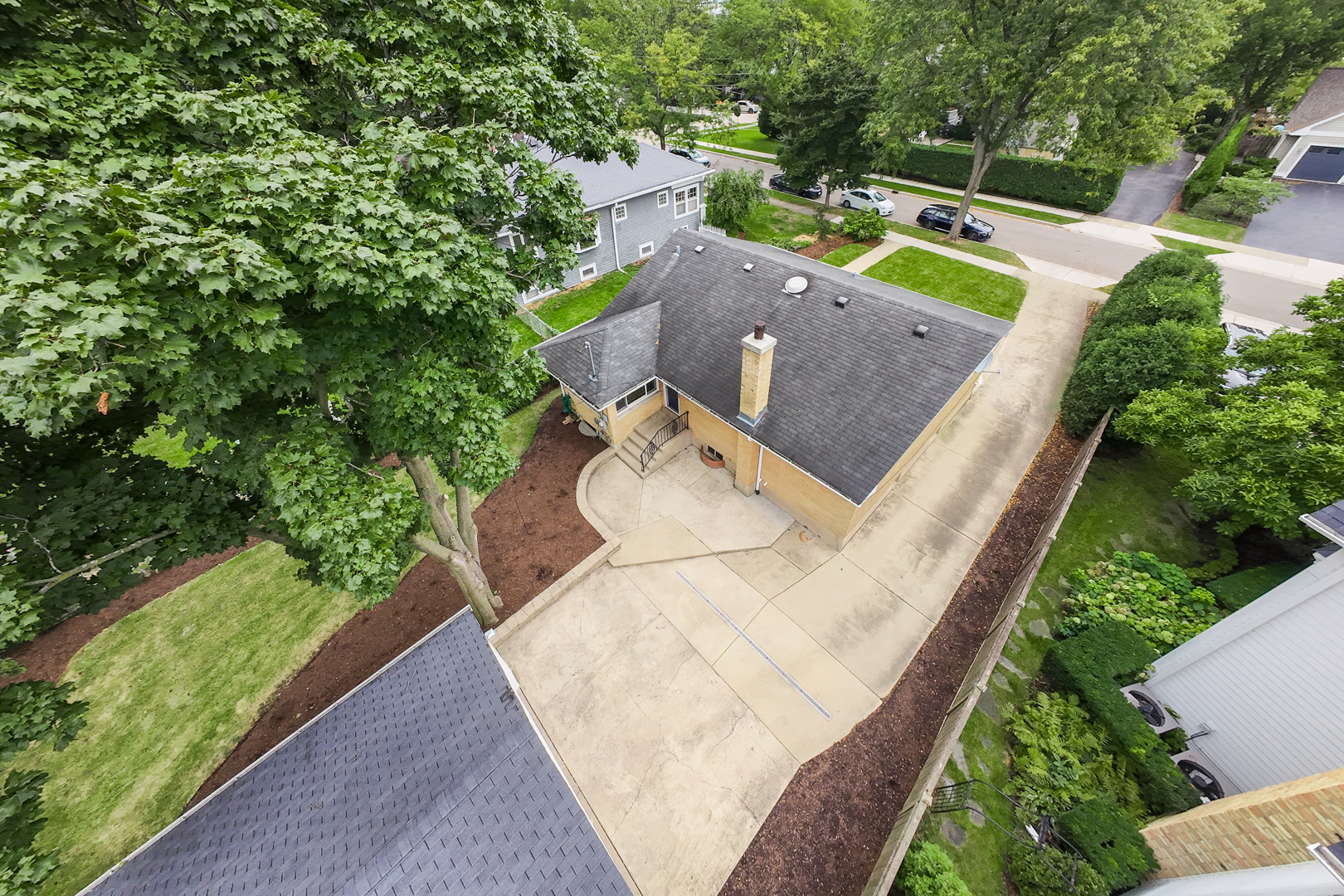 main property photo 37