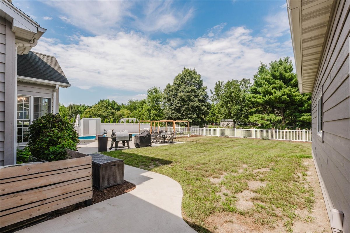 main property photo 52