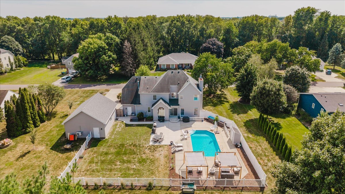 main property photo 65