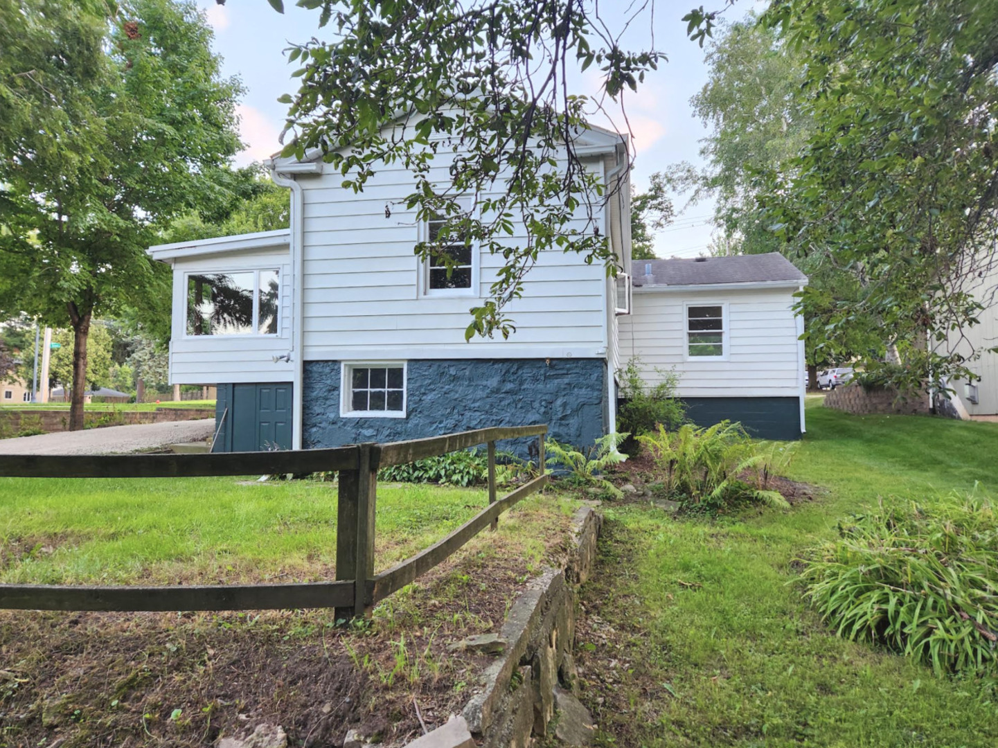 main property photo 23