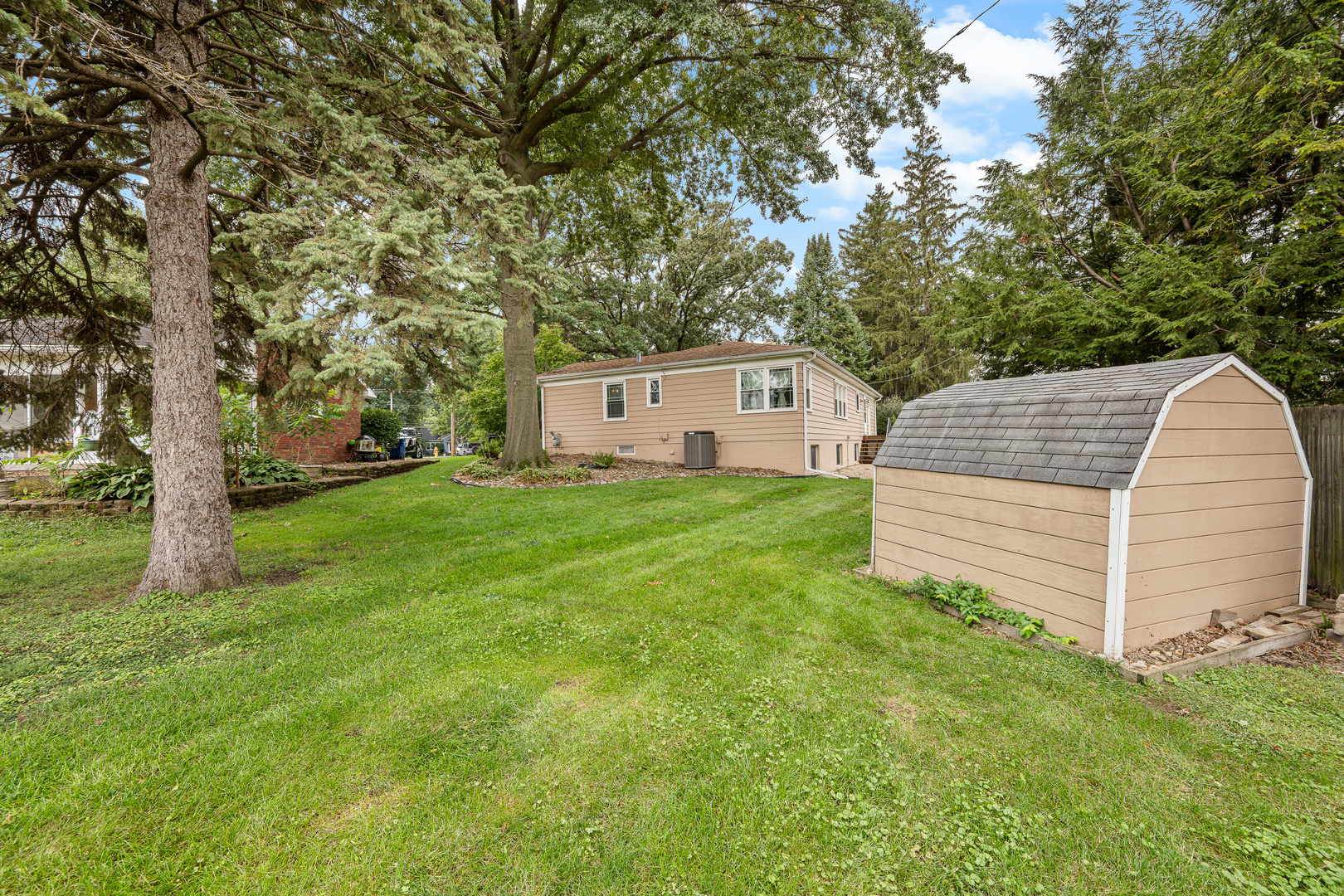 main property photo 35