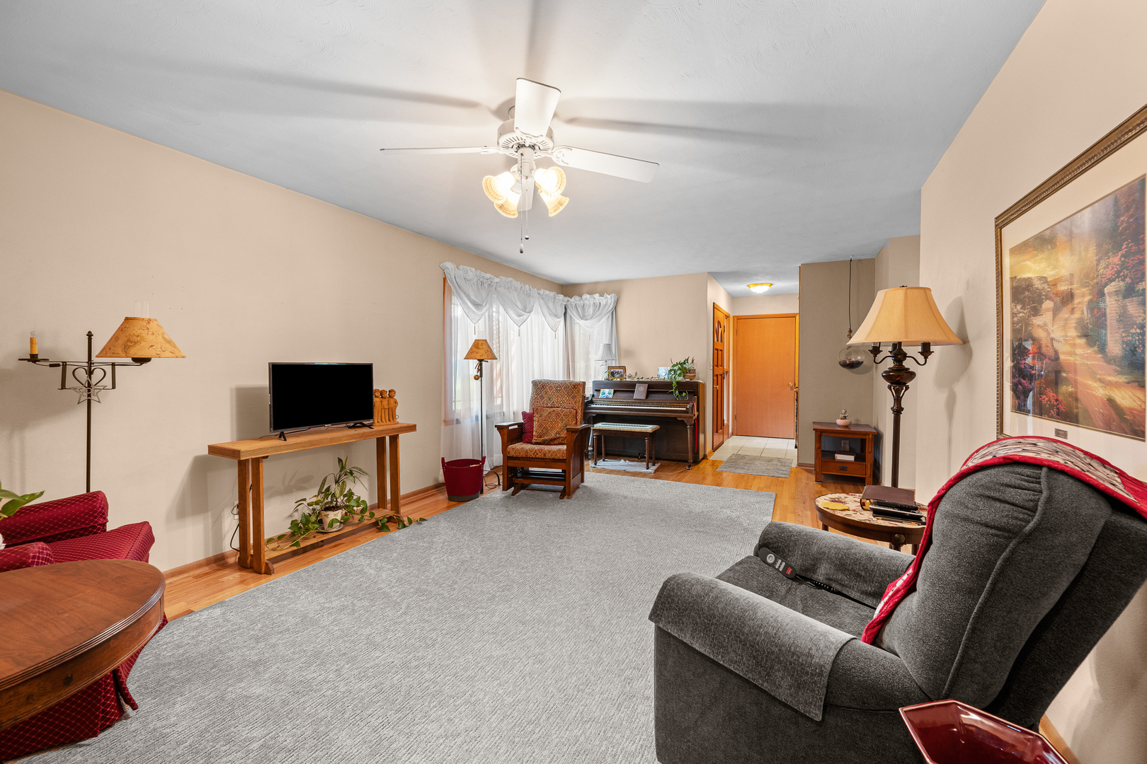 main property photo 4