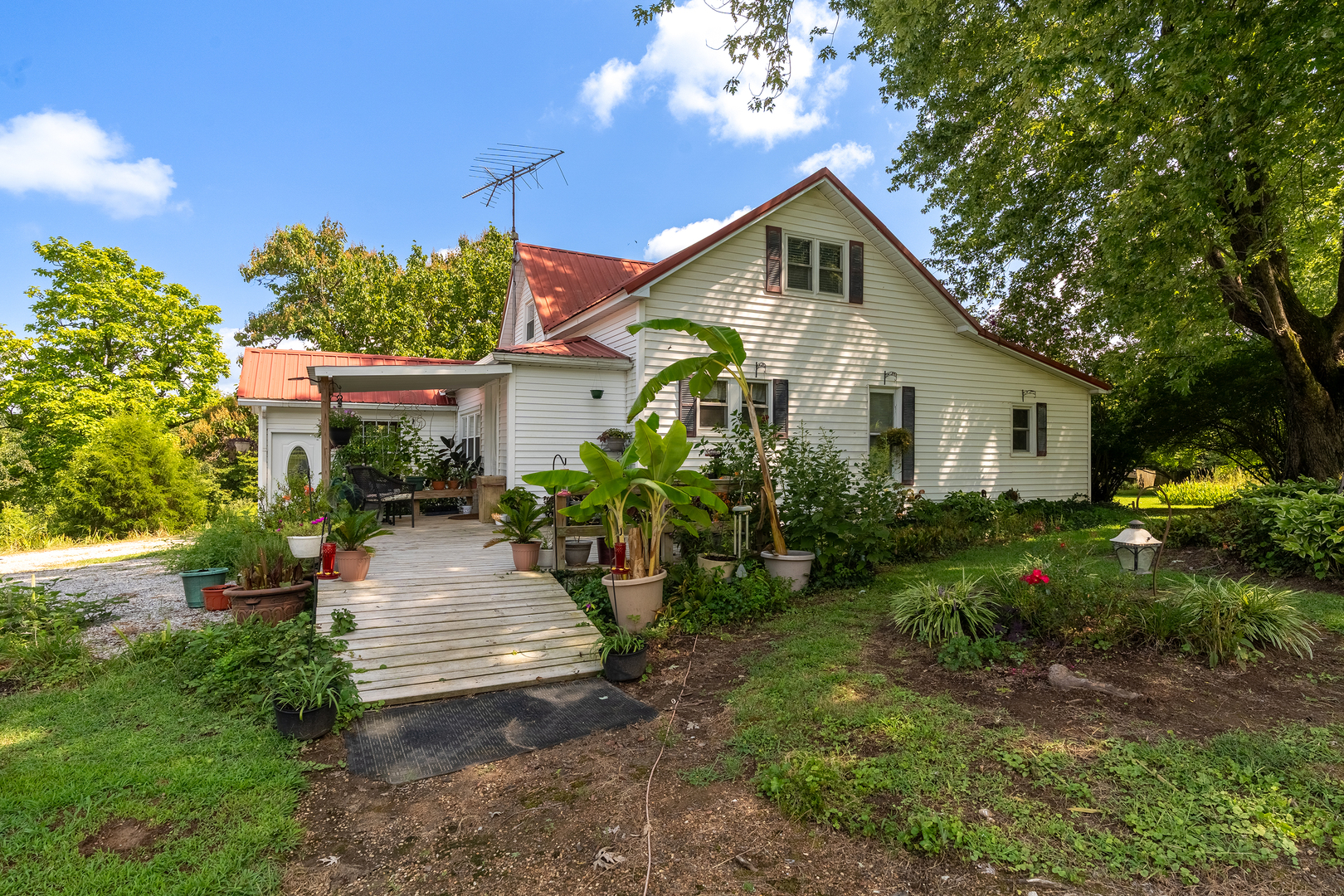 main property photo 5