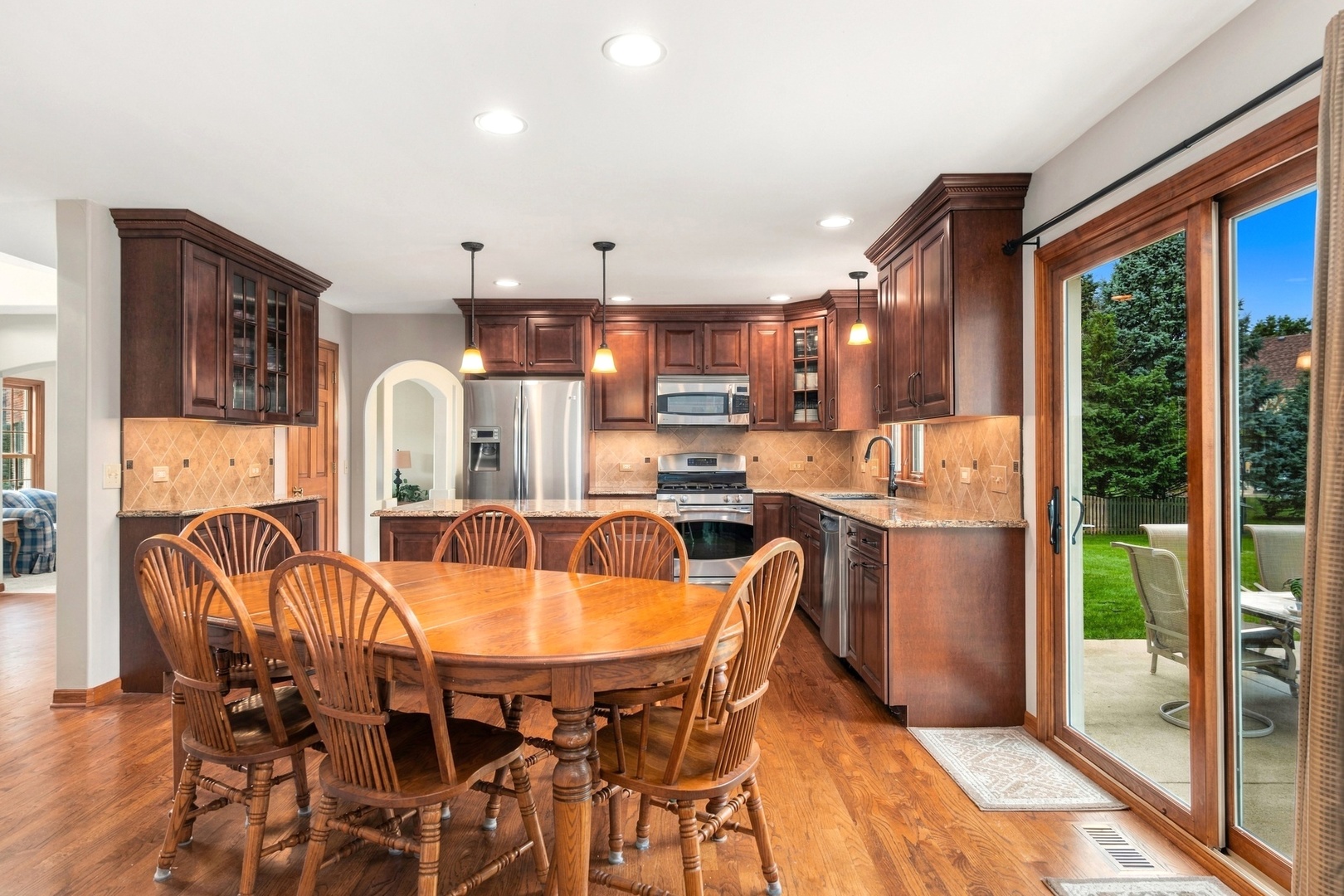 main property photo 10