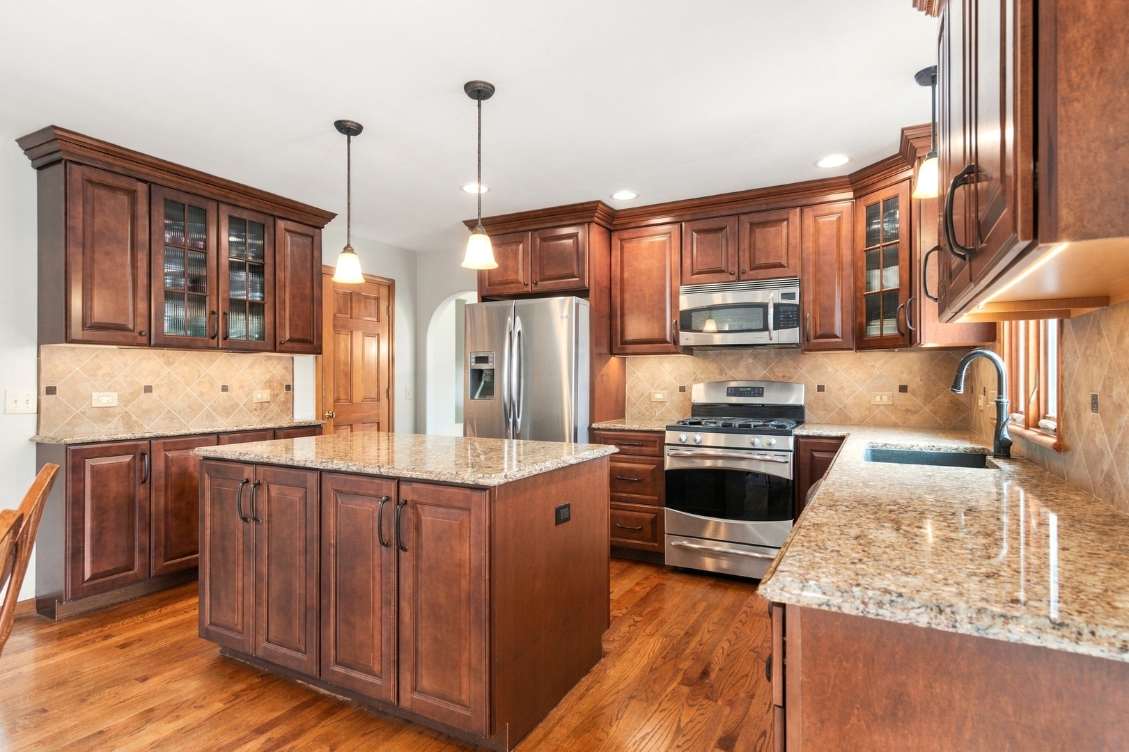 main property photo 7