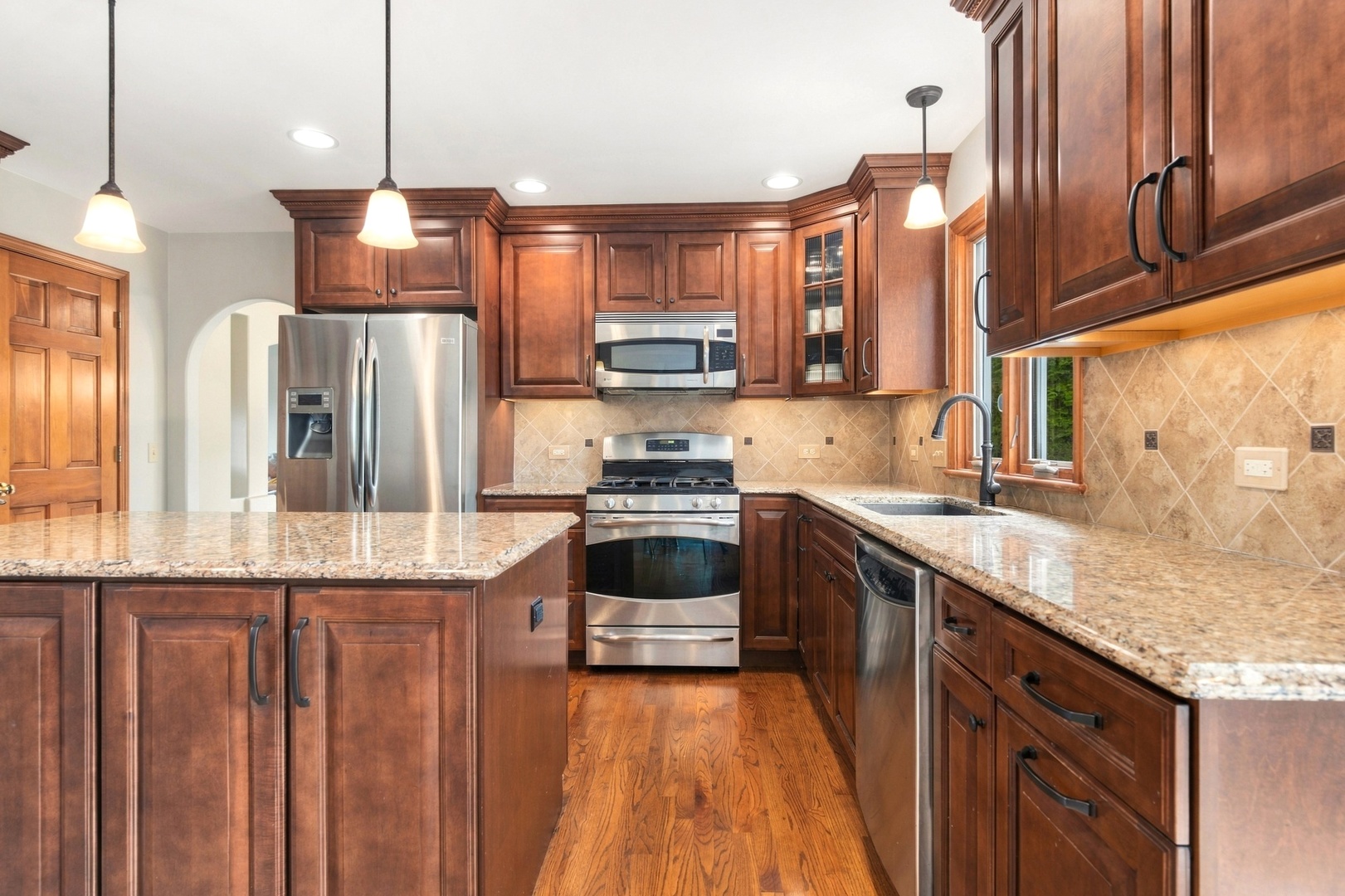 main property photo 8