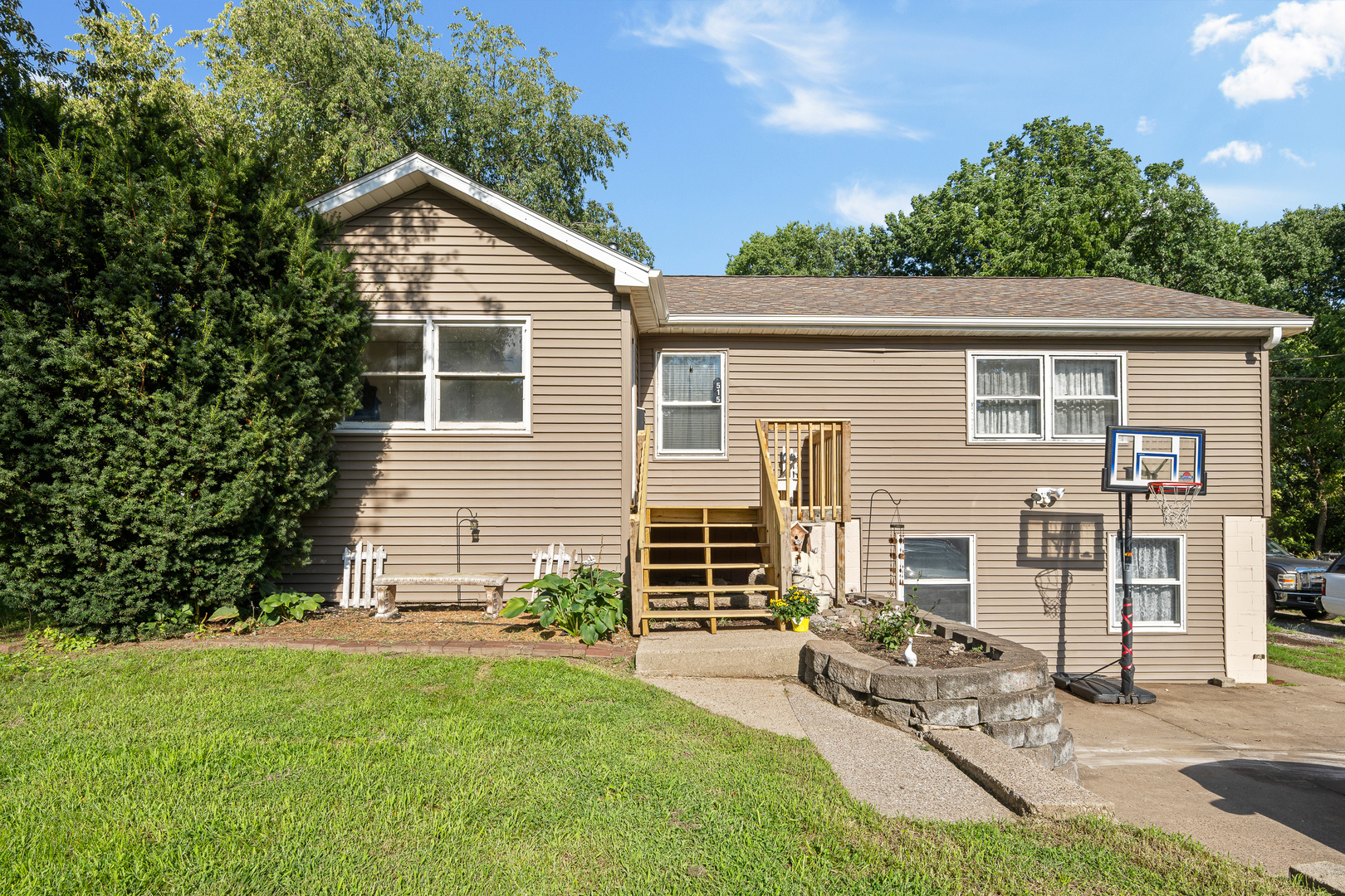 main property photo 35