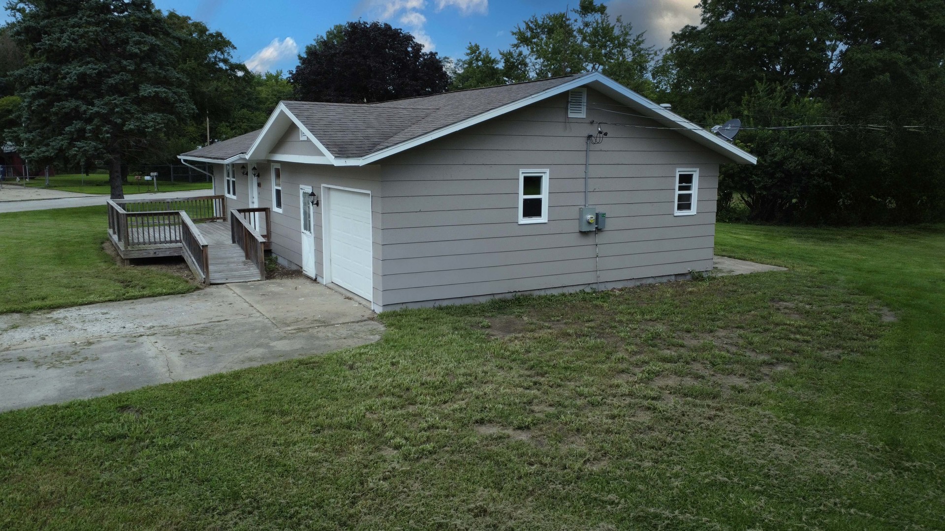 main property photo 3
