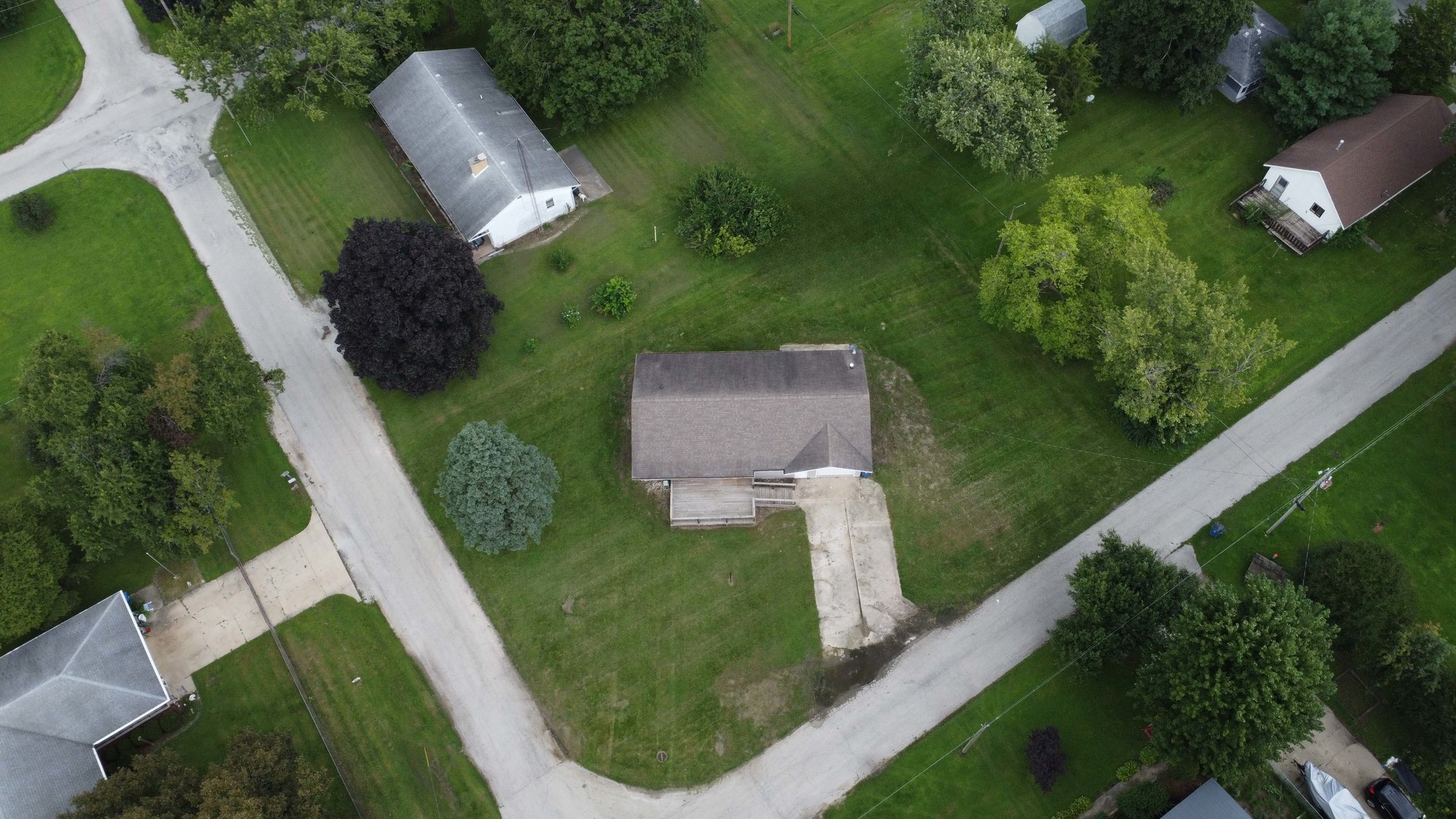 main property photo 30