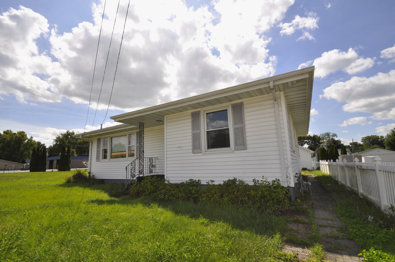 main property photo 40