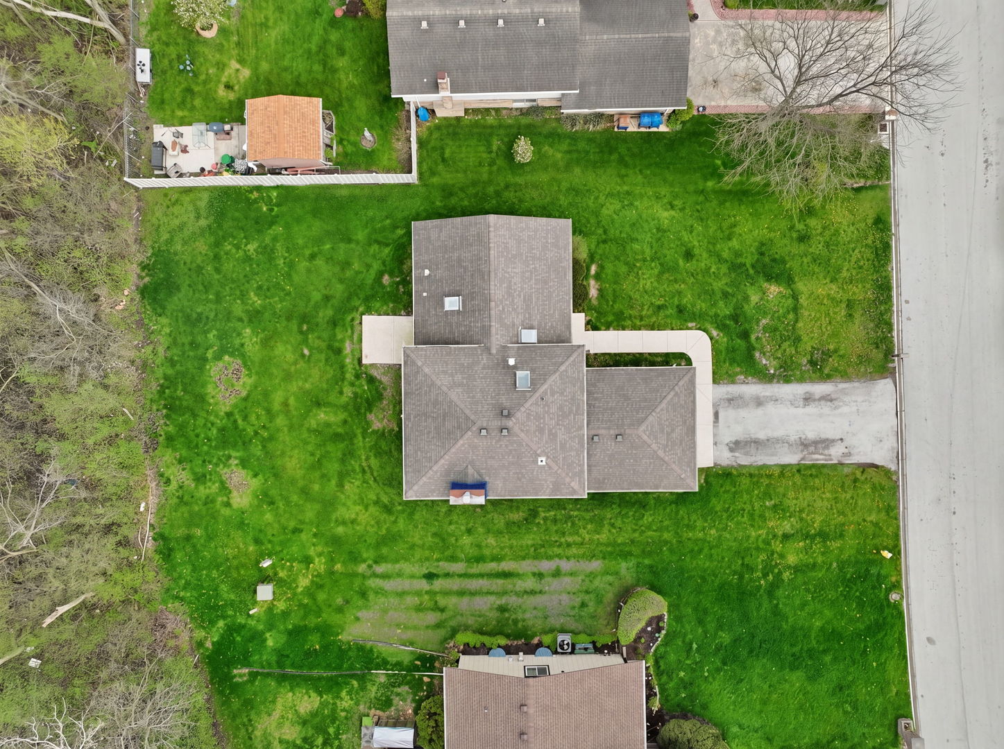 main property photo 24