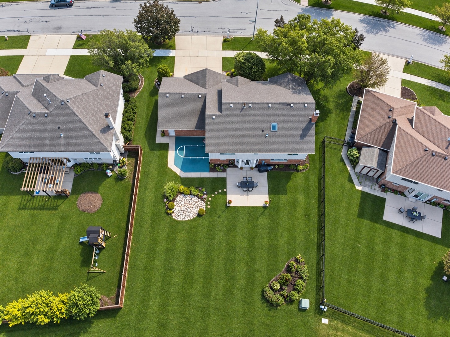 main property photo 24