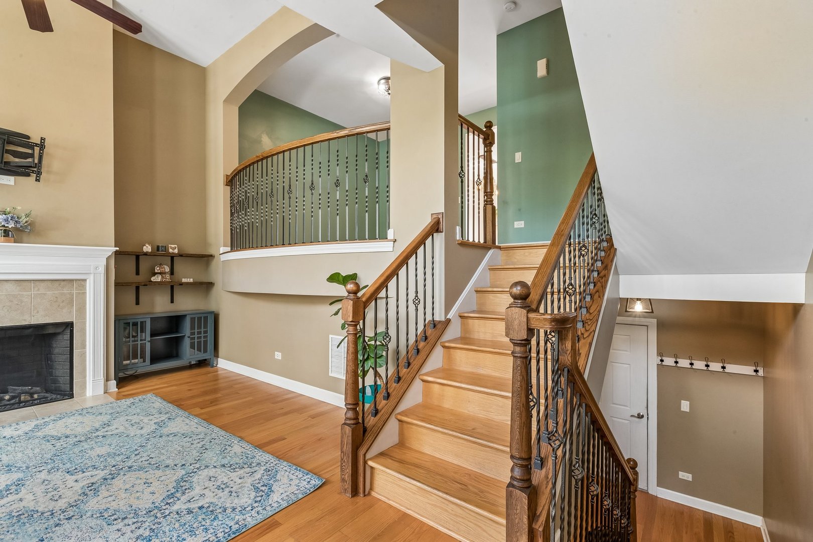 main property photo 6