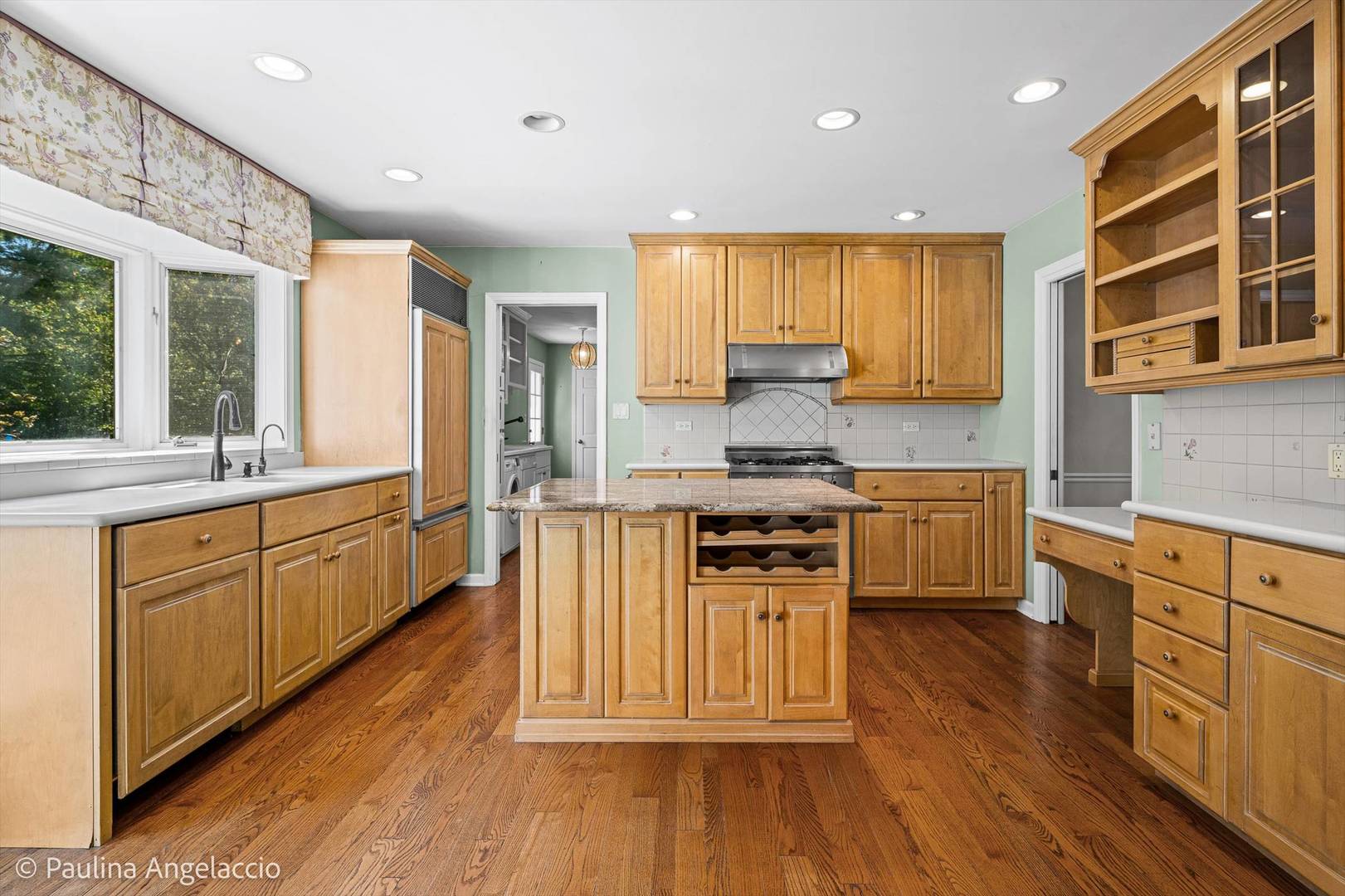 main property photo 6