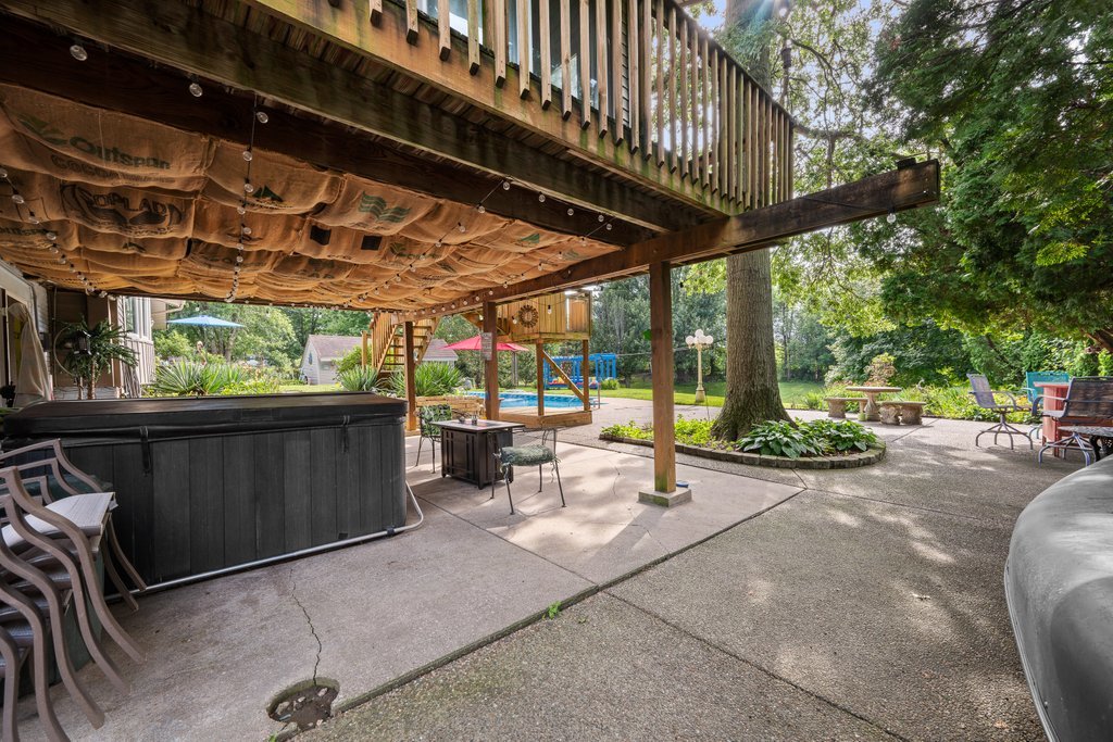 main property photo 20